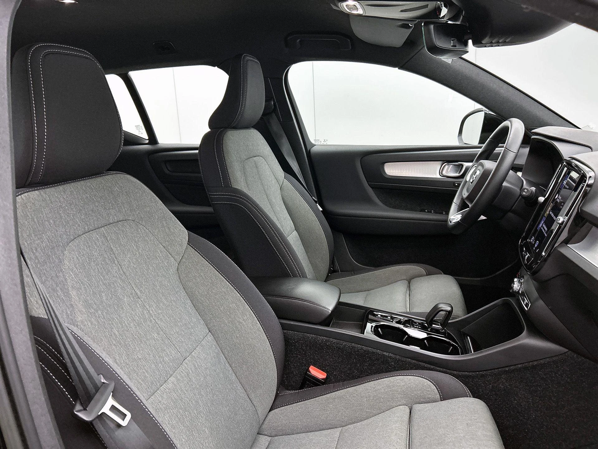 Volvo-XC40-image-34