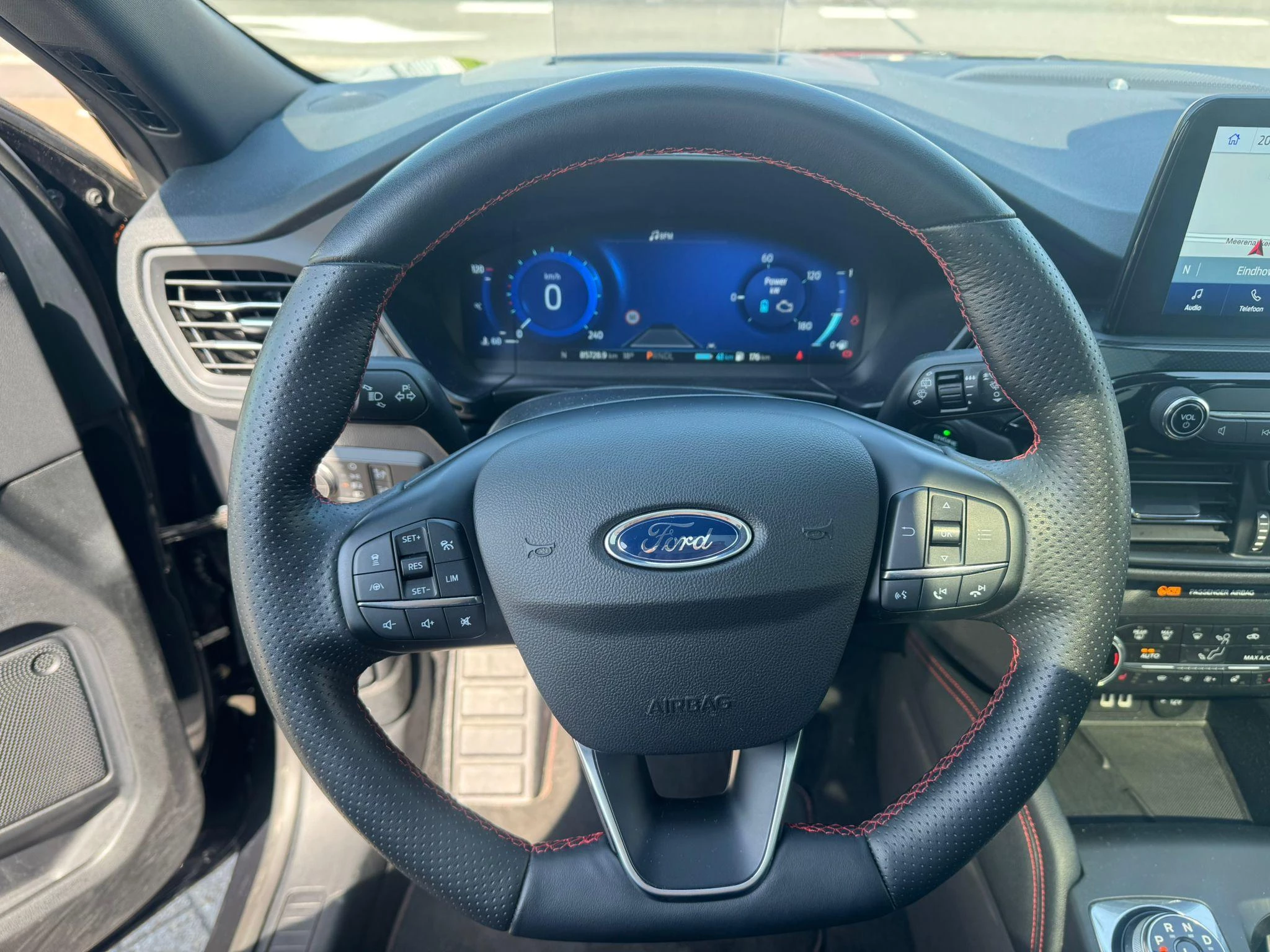 Ford-Kuga-image-13