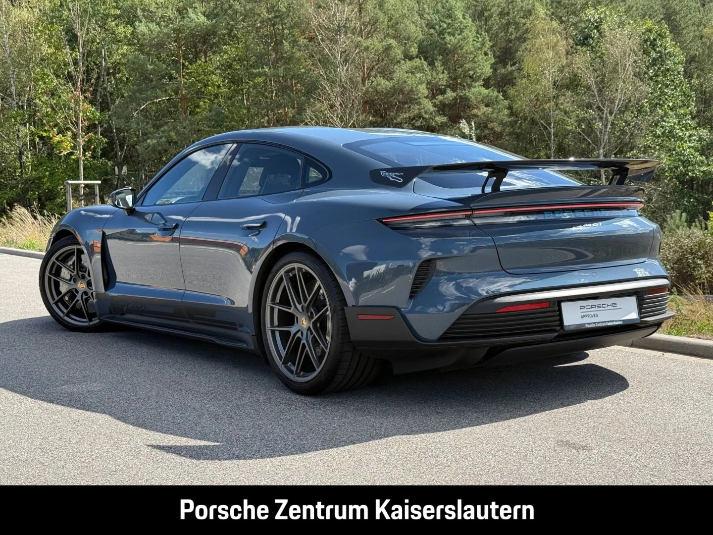 Porsche-Taycan-image-2