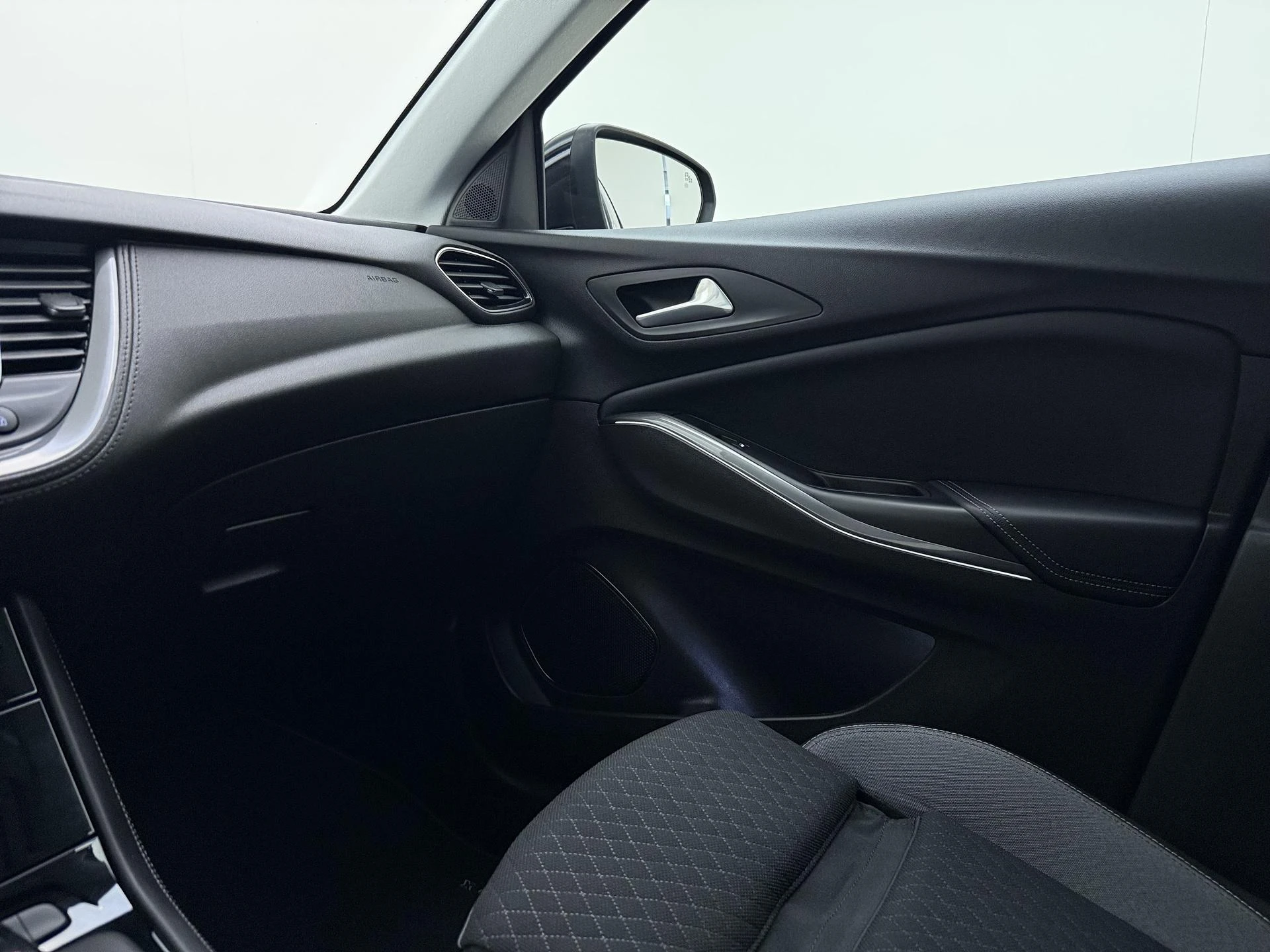 Opel Grandland X 1.6 Turbo Hybrid Business Elegance