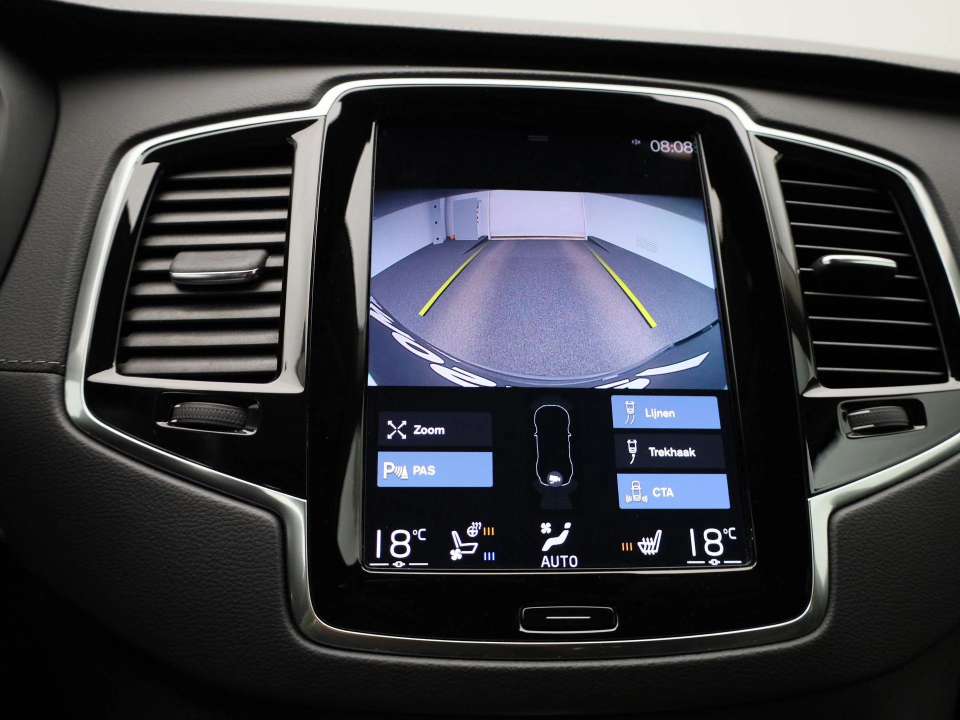 Volvo-XC90-image-23