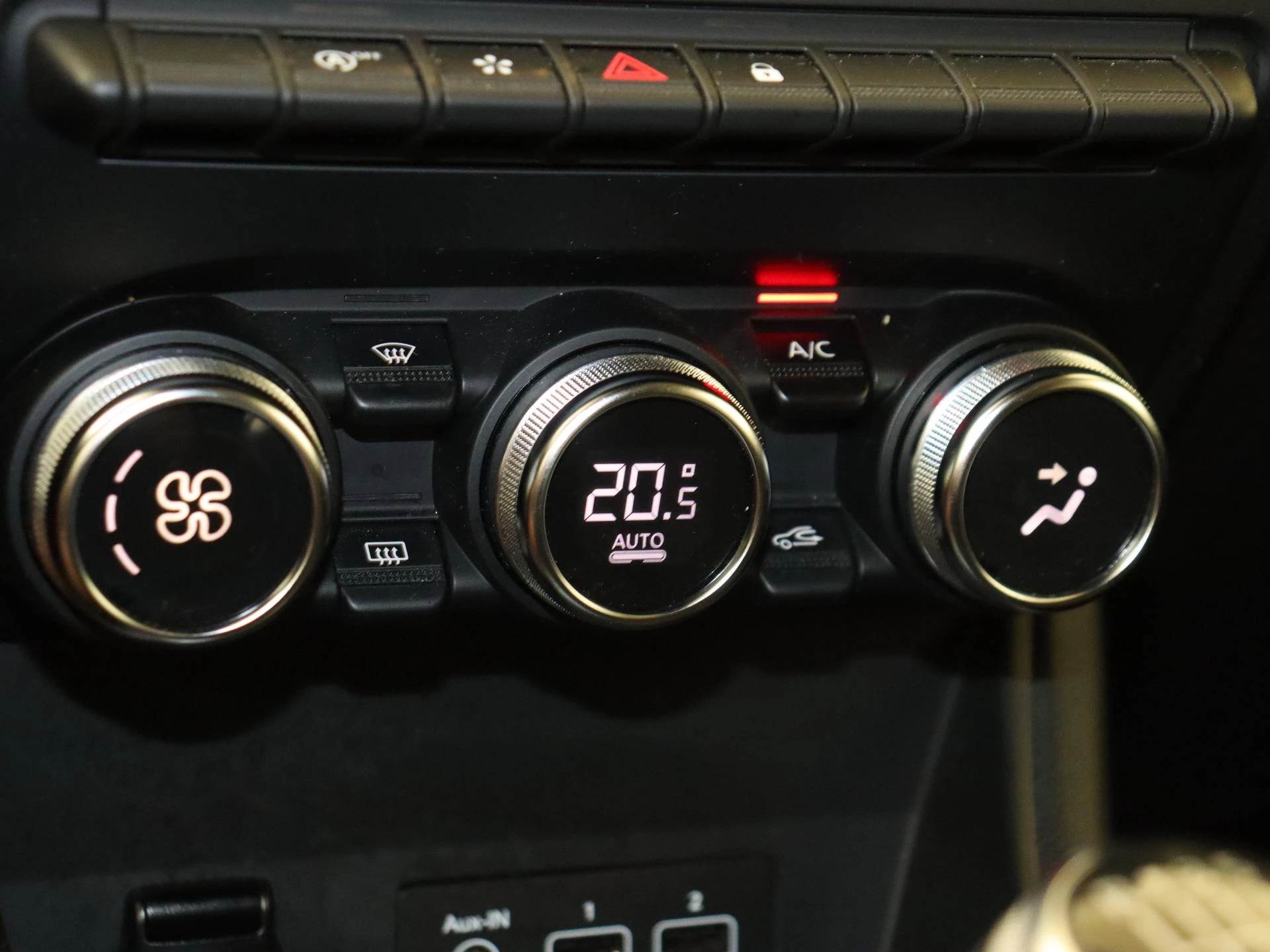 Renault-Captur-image-19