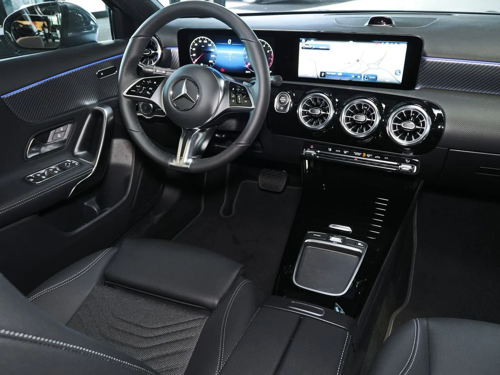 Mercedes-Benz-A-Klasse 180-image-7