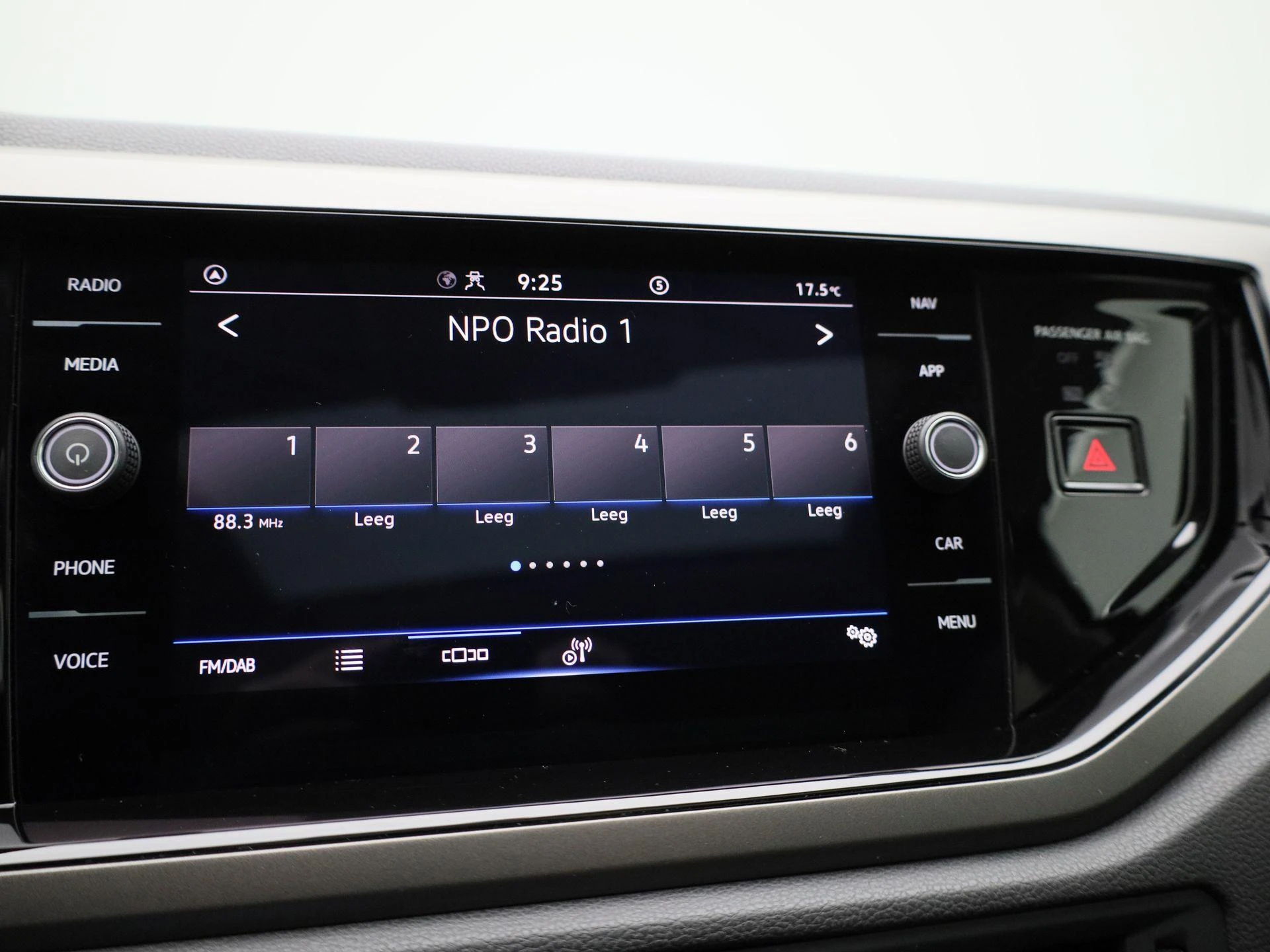 Volkswagen-Polo-image-14