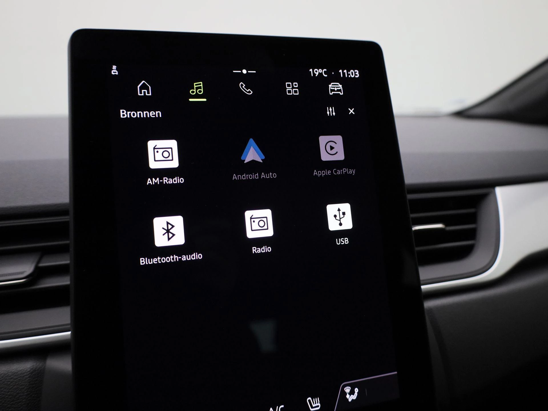 Renault-Captur-image-17