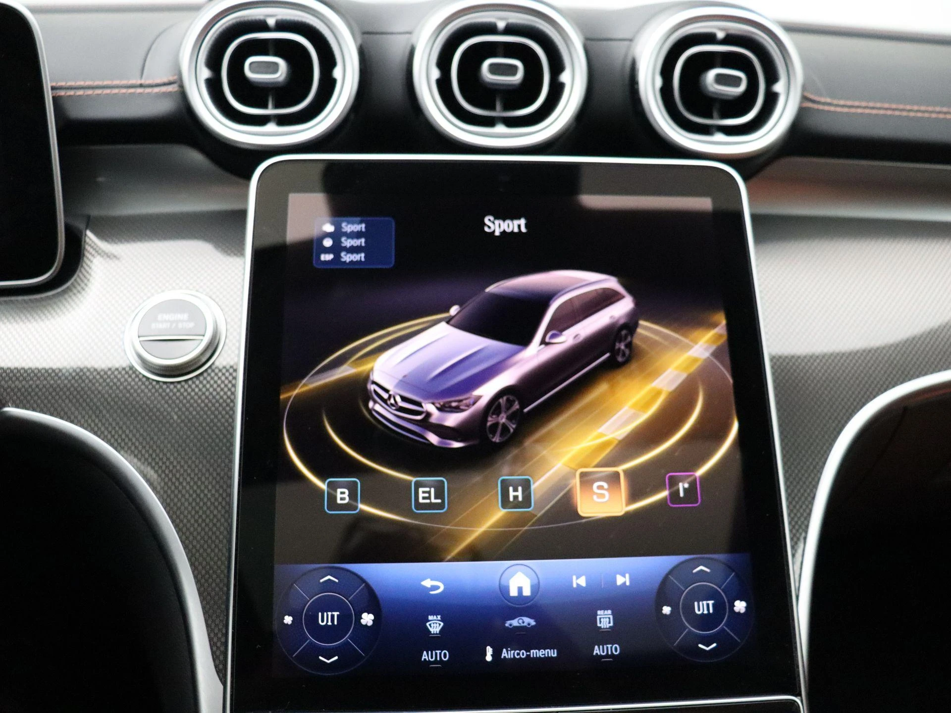 Mercedes-Benz-C-Klasse-image-22