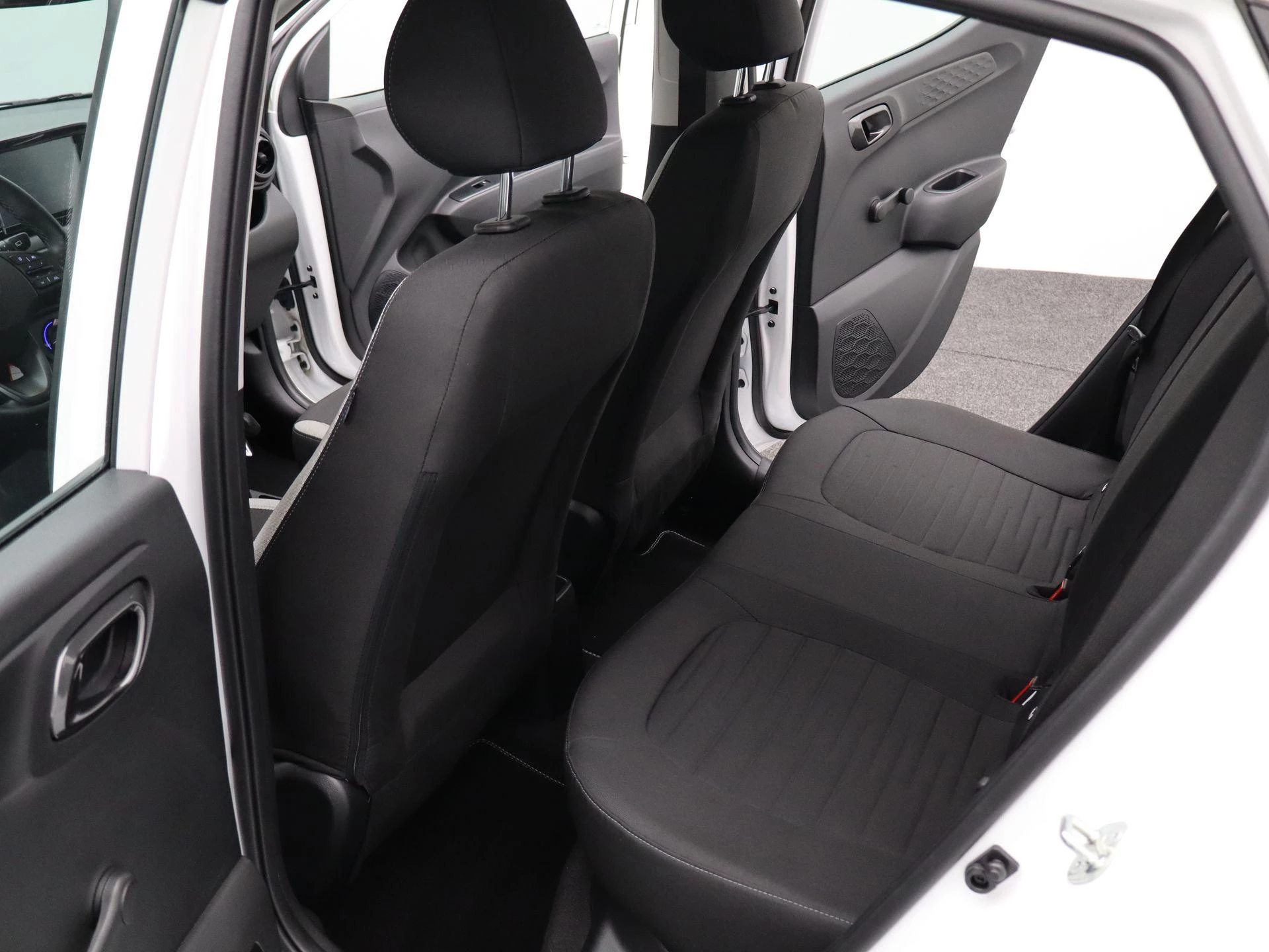 Hyundai-i10-image-15