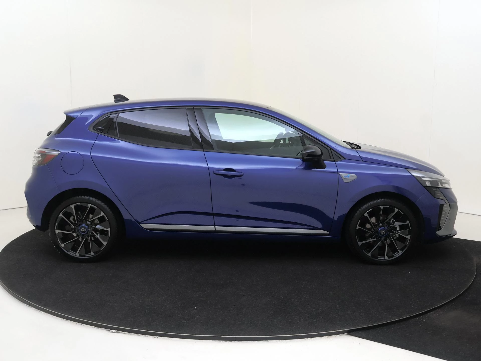 Renault-Clio-image-8