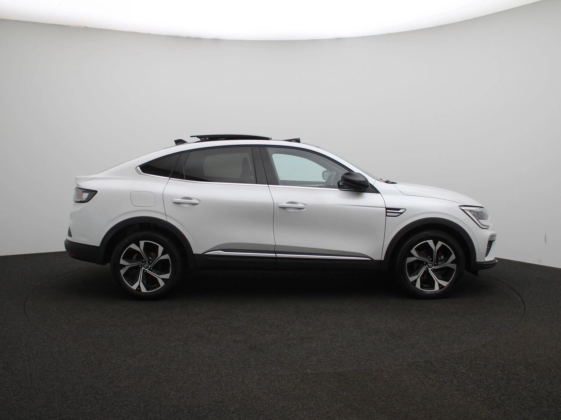 Renault-Arkana-image-5