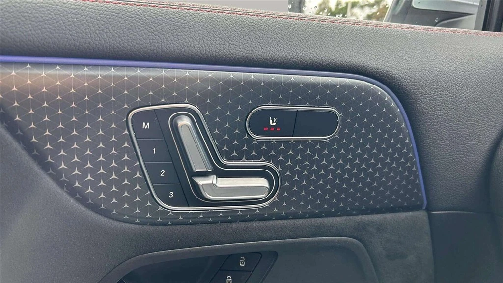 Mercedes-Benz-EQA-image-10
