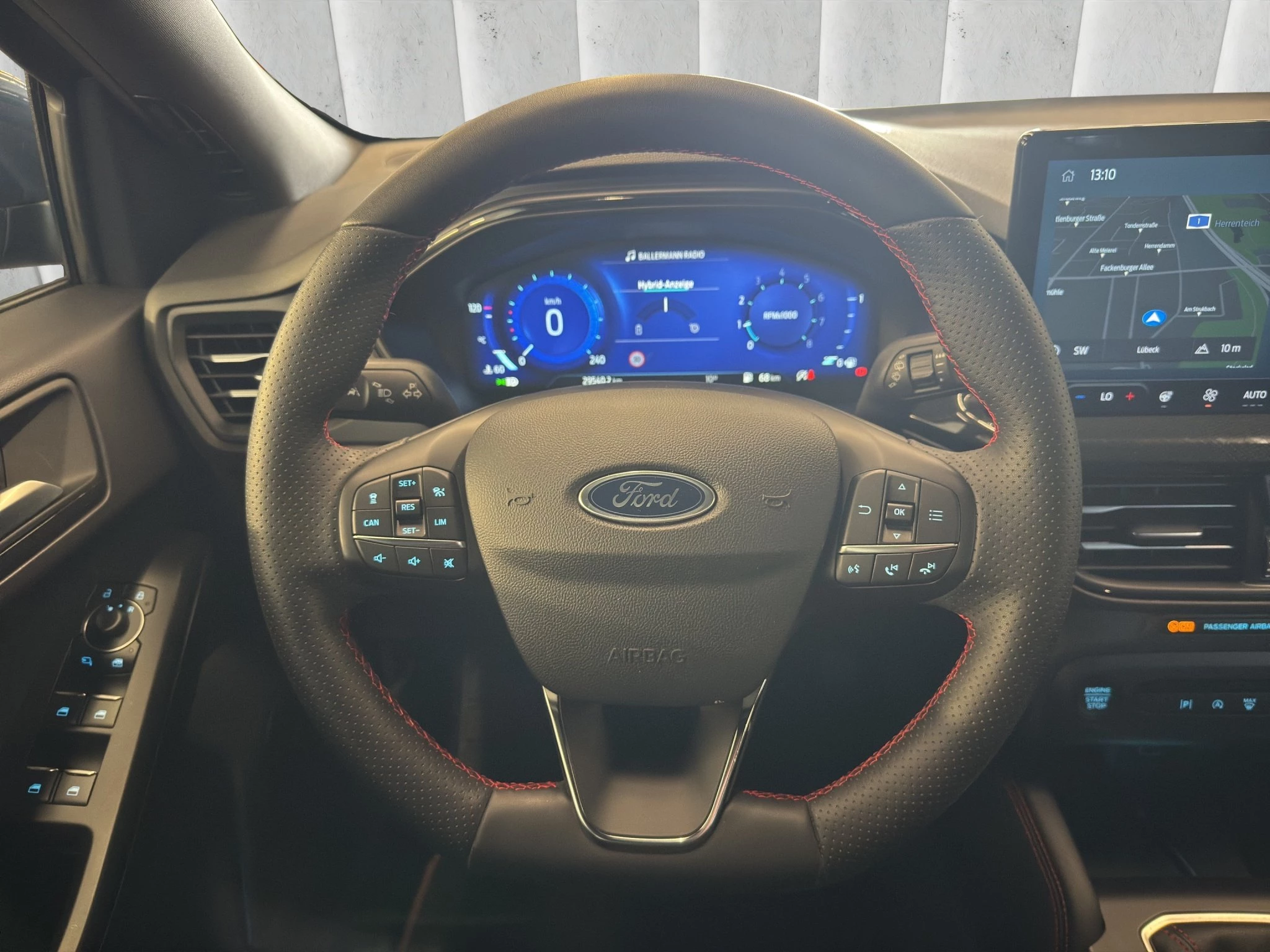 Ford Focus ST-Line X Turnier LED AHK ACC RFK GJR SHZ