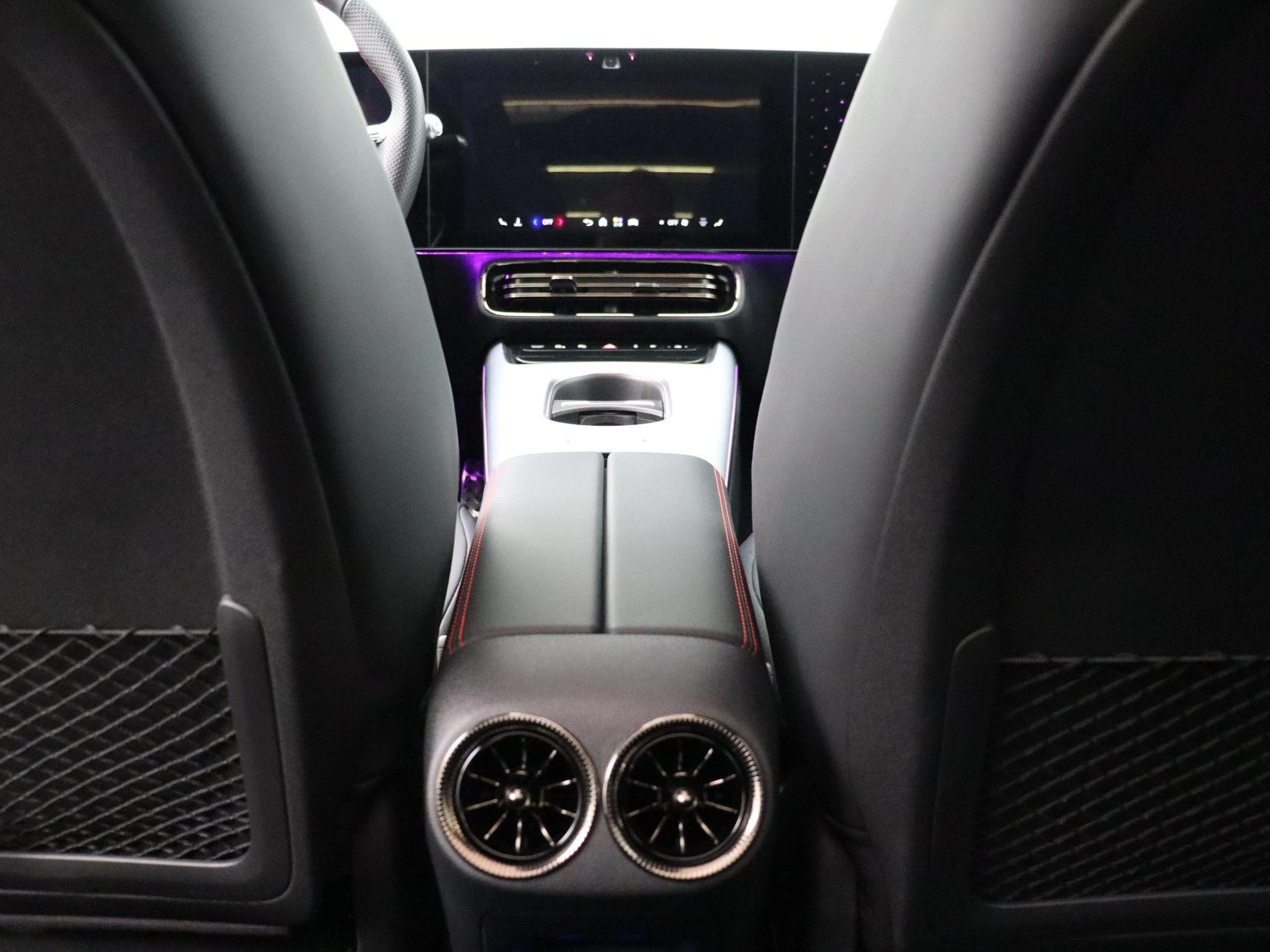 Mercedes-Benz-CLA-image-22