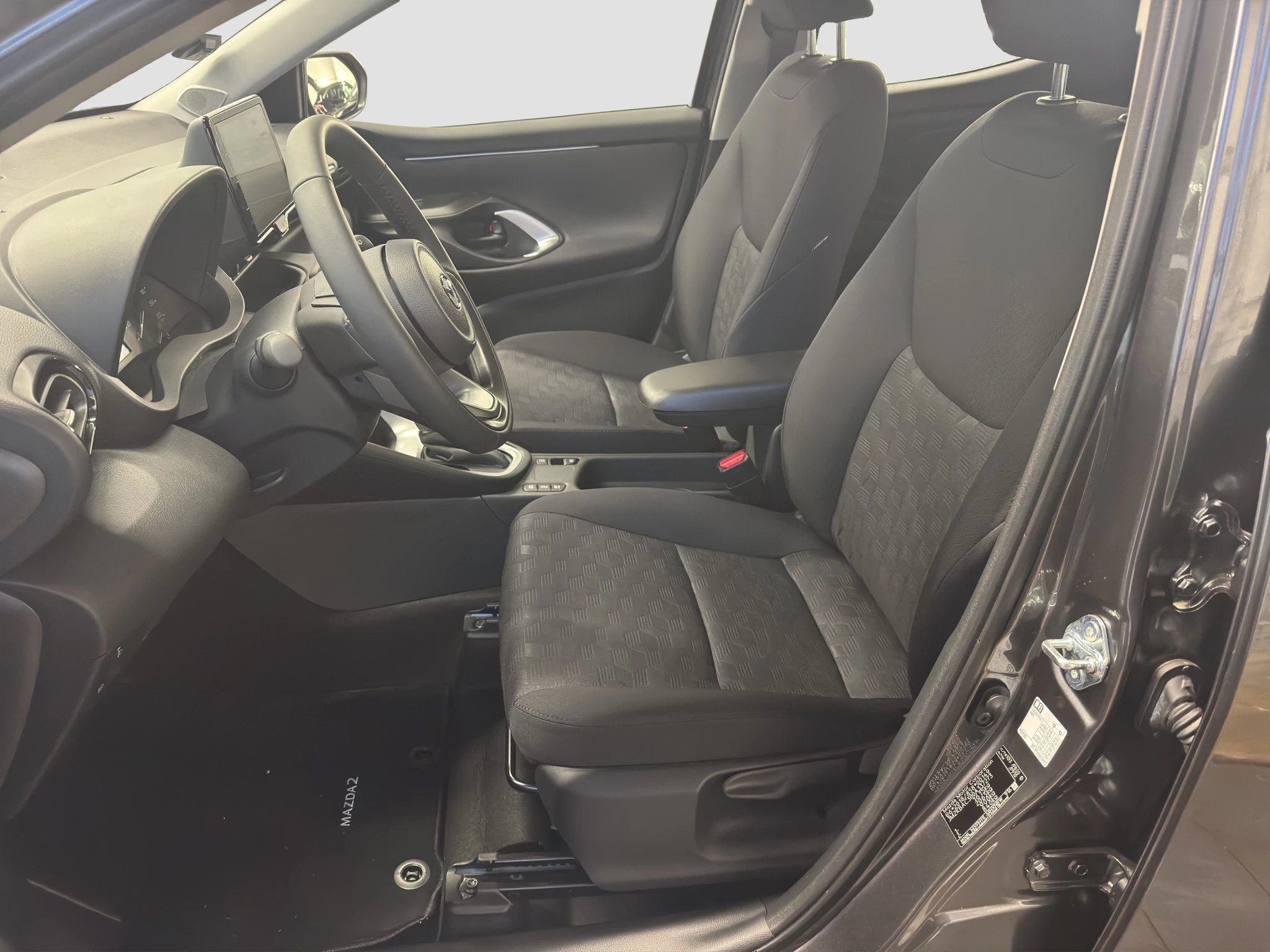 Mazda-2 Hybrid-image-7