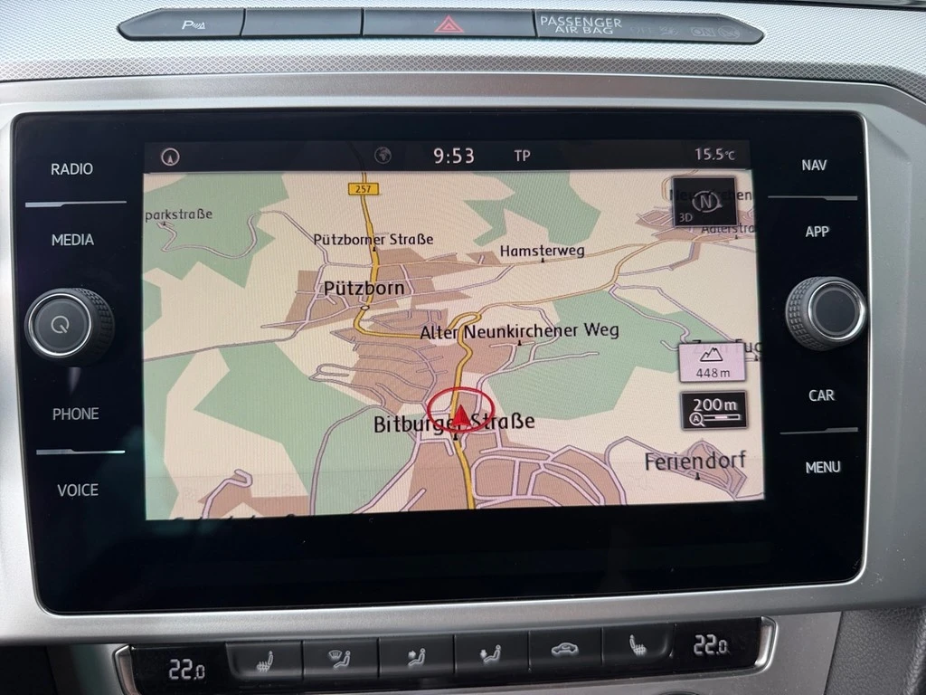 Volkswagen-Passat-image-8