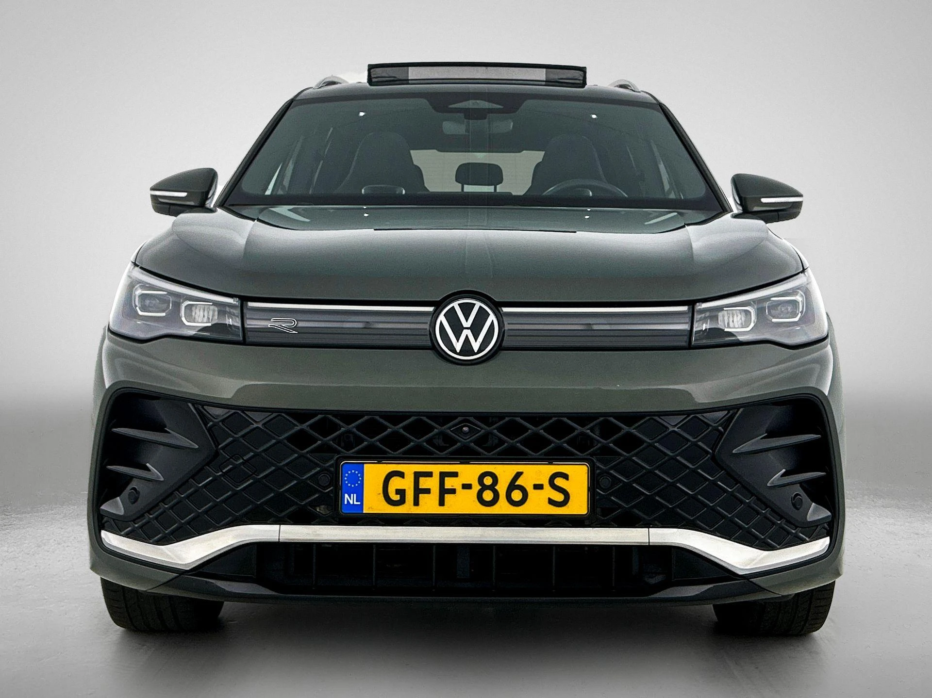 Volkswagen Tiguan 1.5 eHybrid R-Line Business | 204 PK |