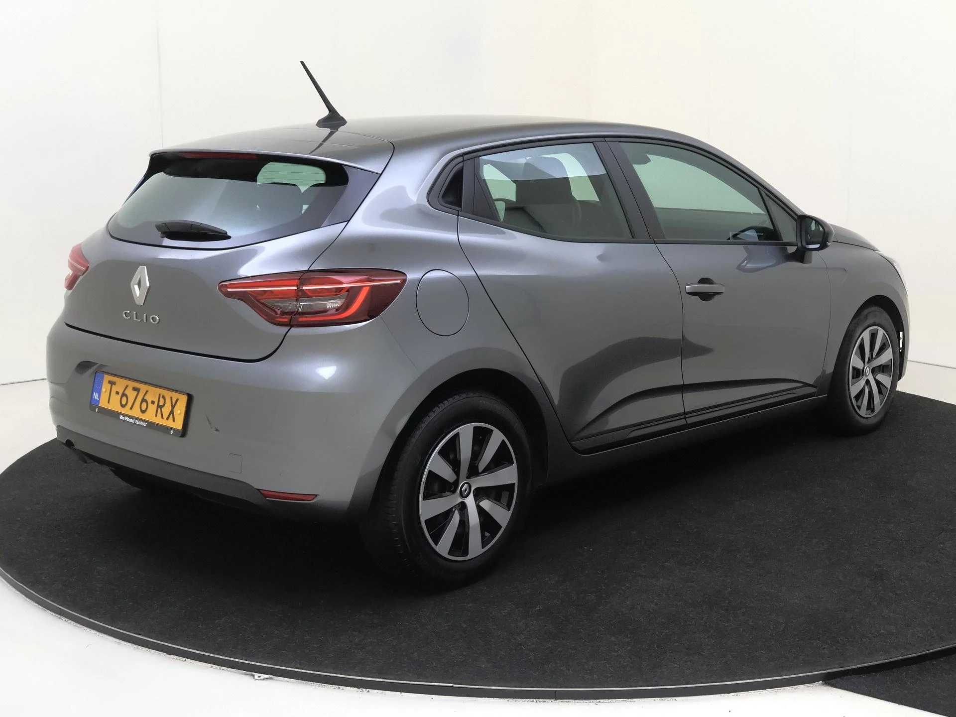 Renault-Clio-image-3