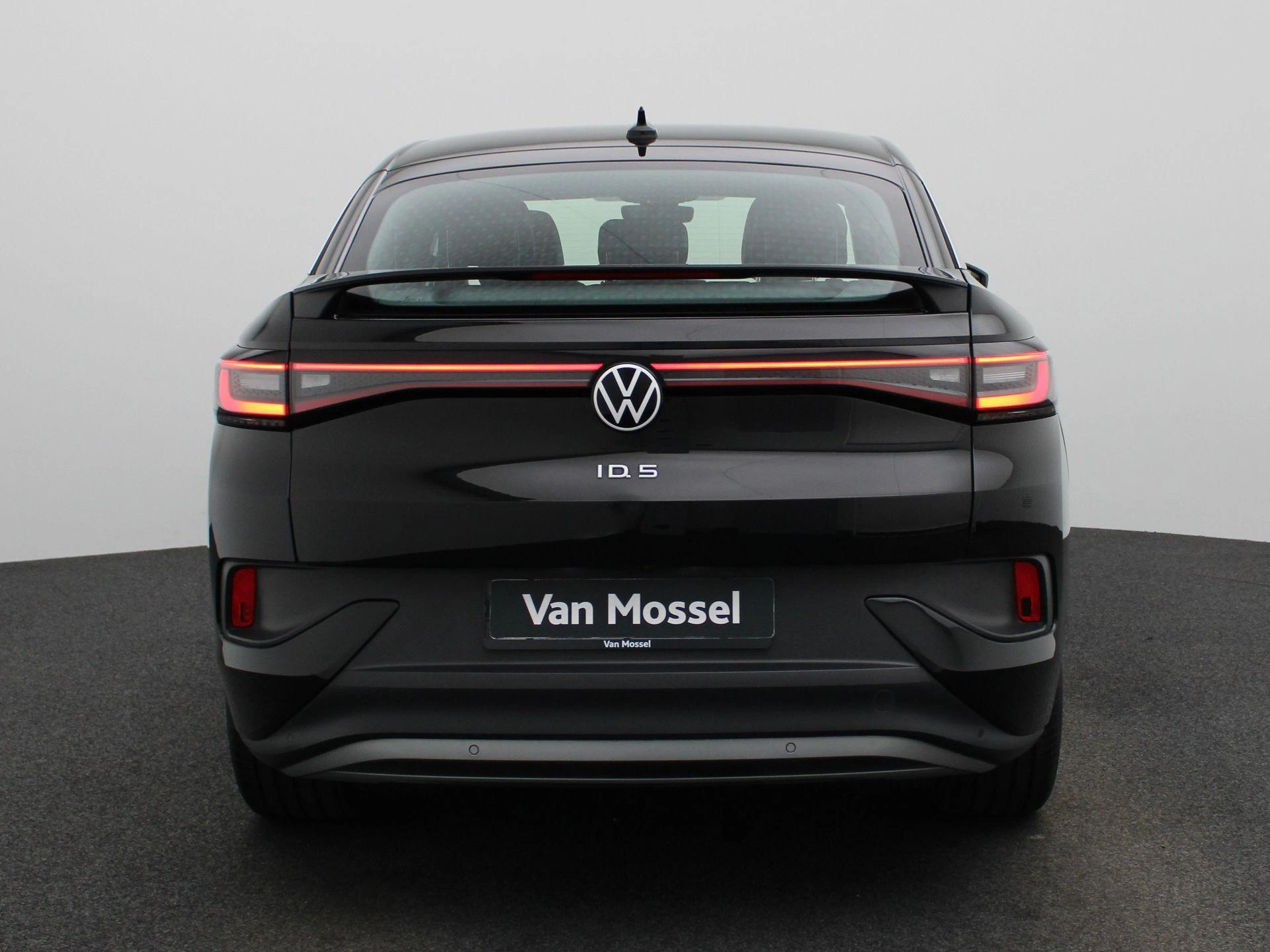 Volkswagen-ID.5-image-4