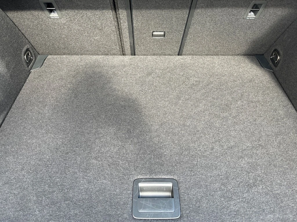 Volkswagen-T-Roc-image-12