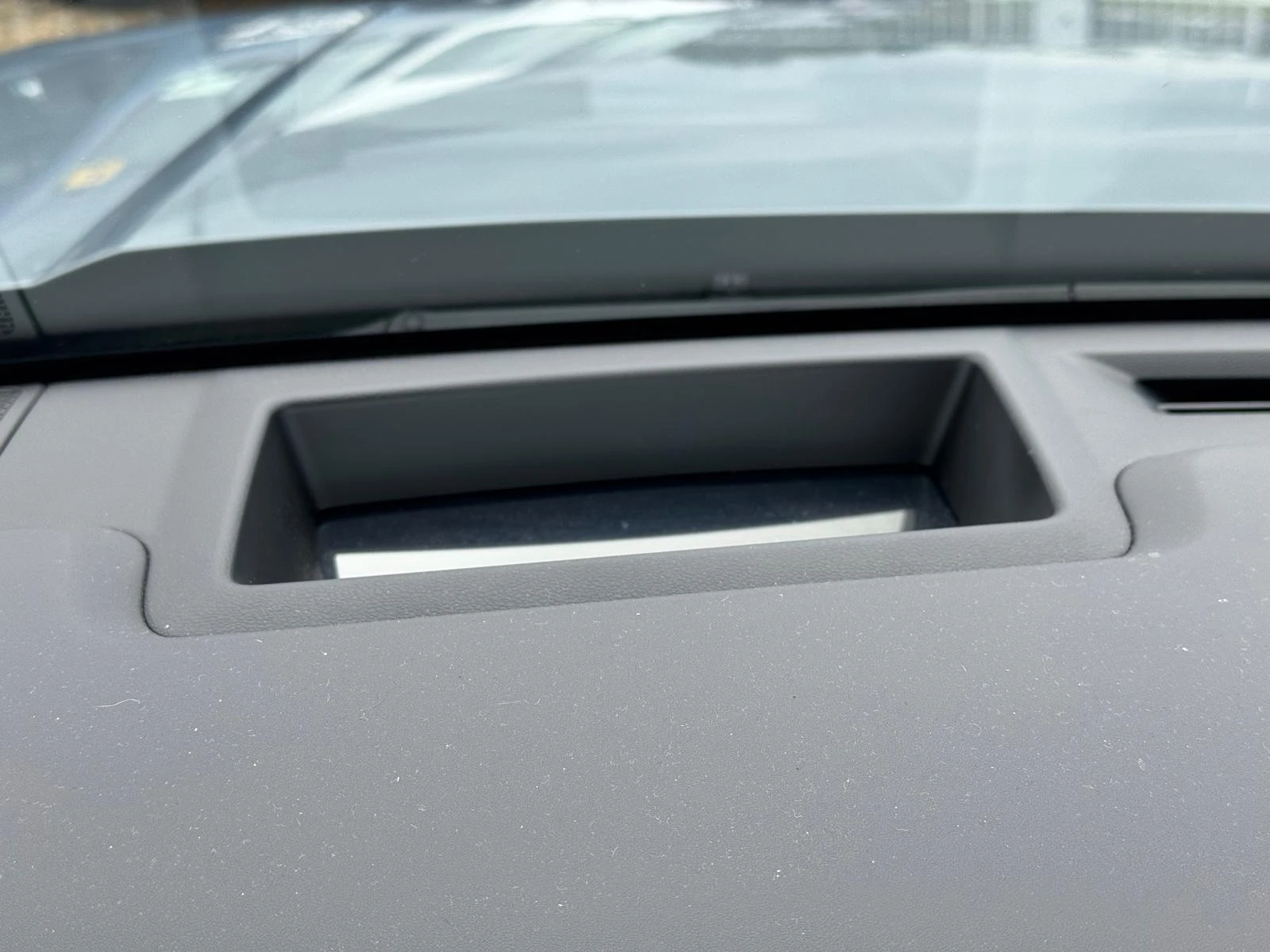 Hyundai-Santa Fe-image-25