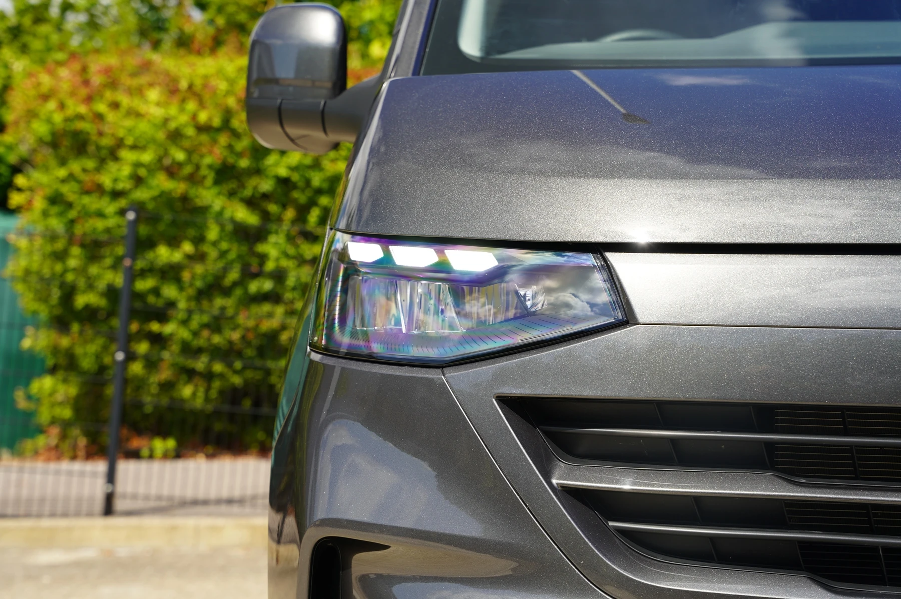 Volkswagen-Transporter-image-38