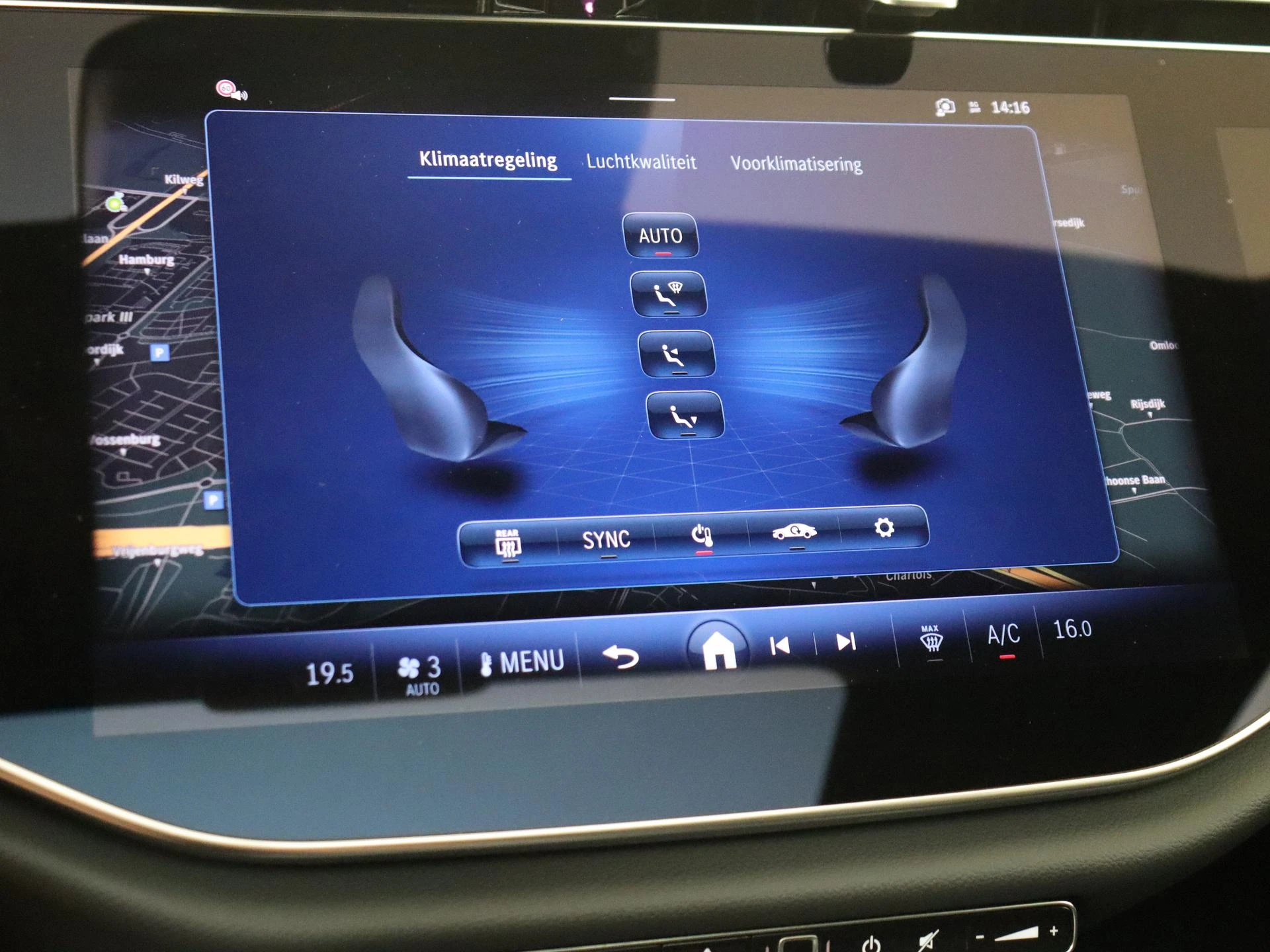 Mercedes-Benz-E-Klasse-image-17