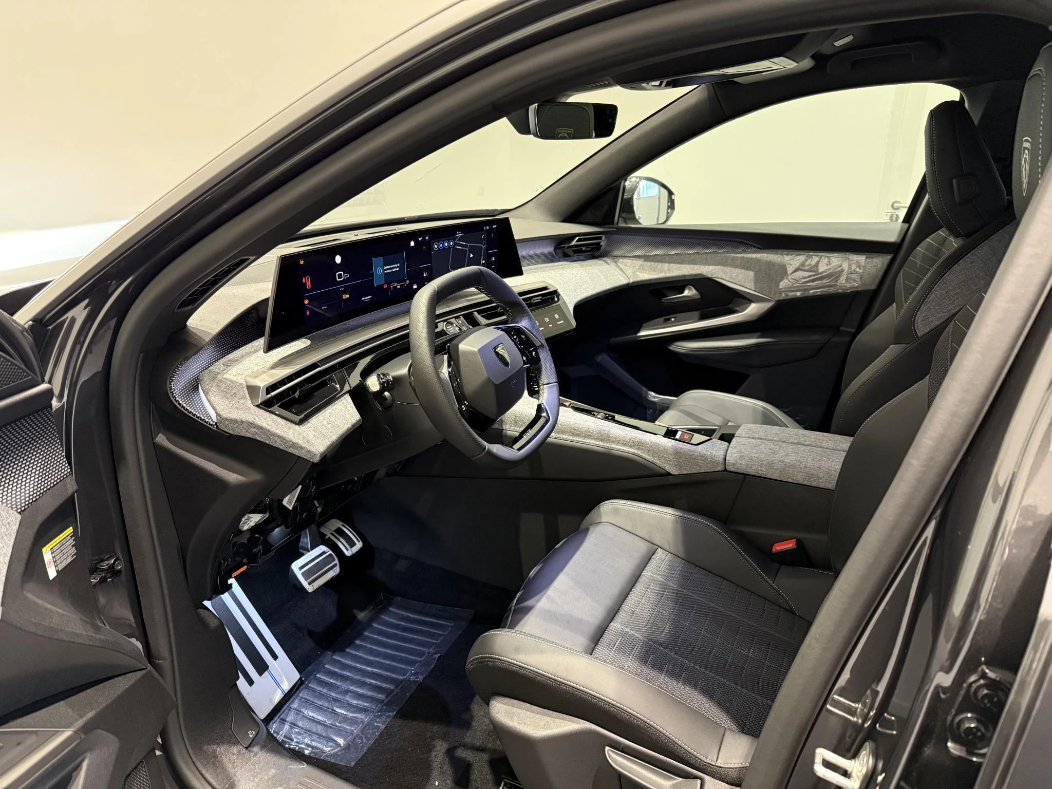 Peugeot 3008 1.2 Hybrid 145 GT