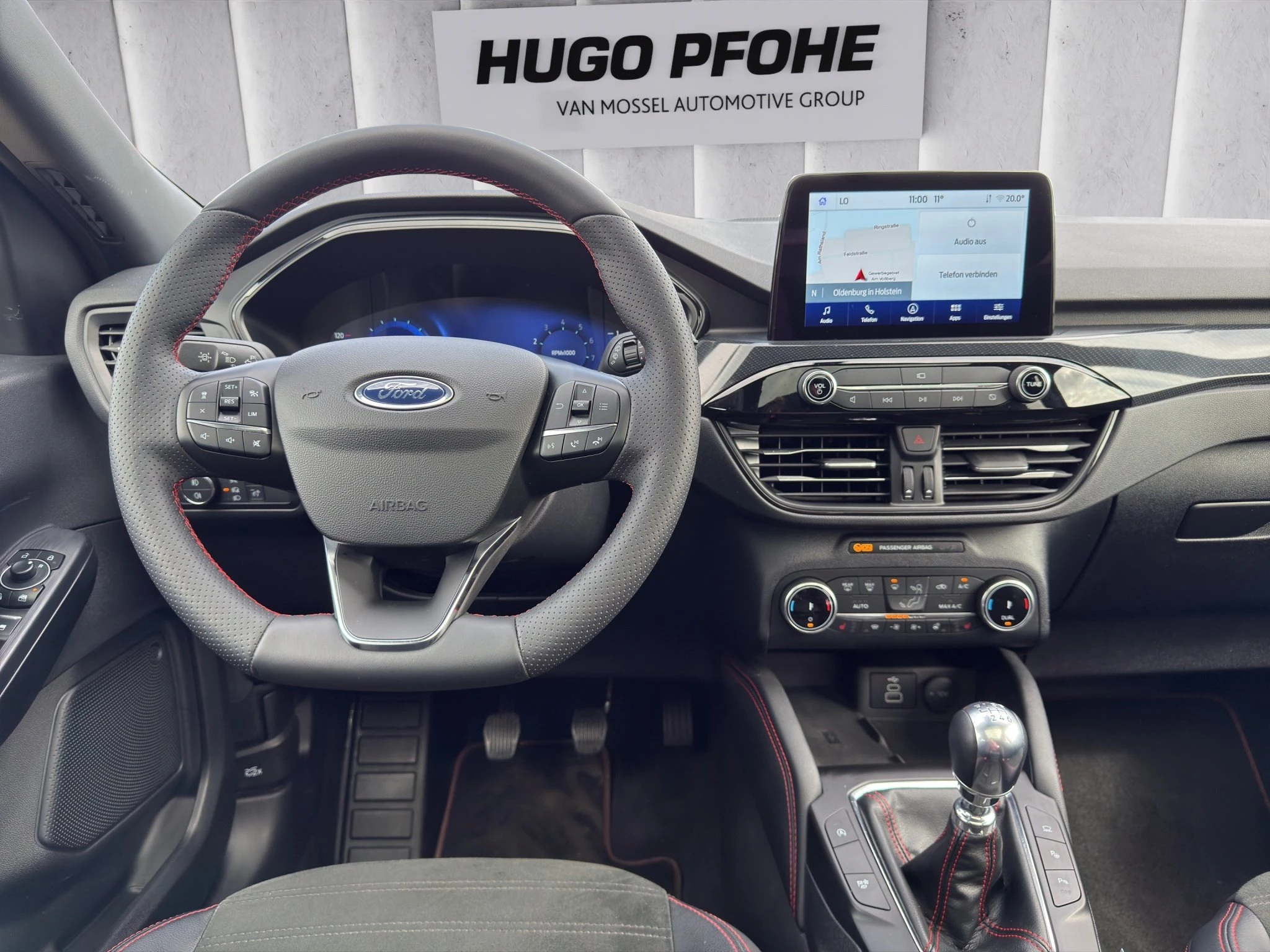 Ford Kuga ST-Line X*PANO*AHK*KAM*ACC*NAVI*SOUND-SYS.
