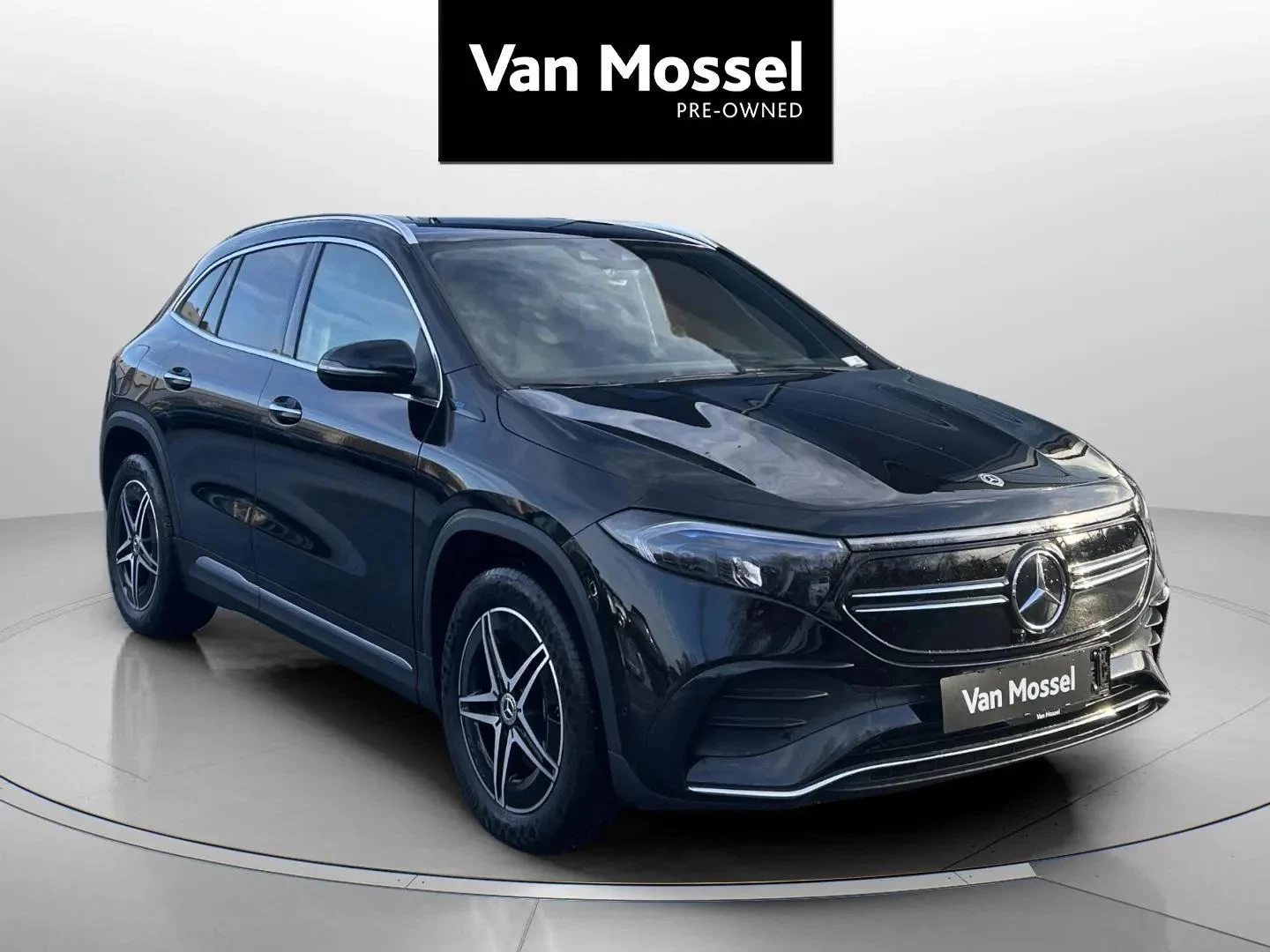 Mercedes-Benz-EQA-image-2