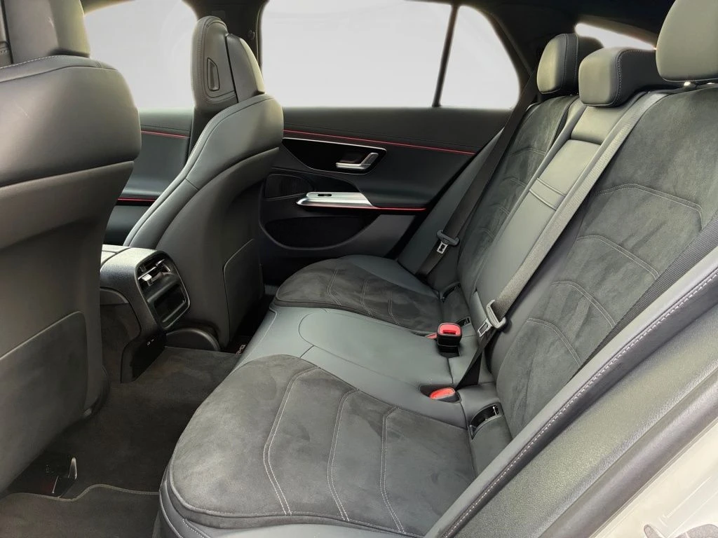 Mercedes-Benz-E-Klasse 220-image-9