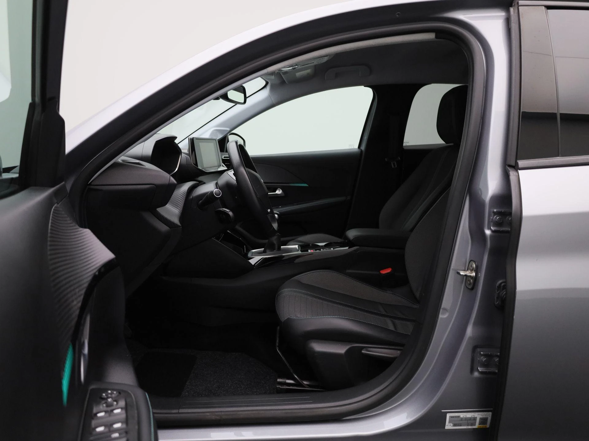 Peugeot 208 1.2 PureTech 100 MAN6 S&S Active Pack