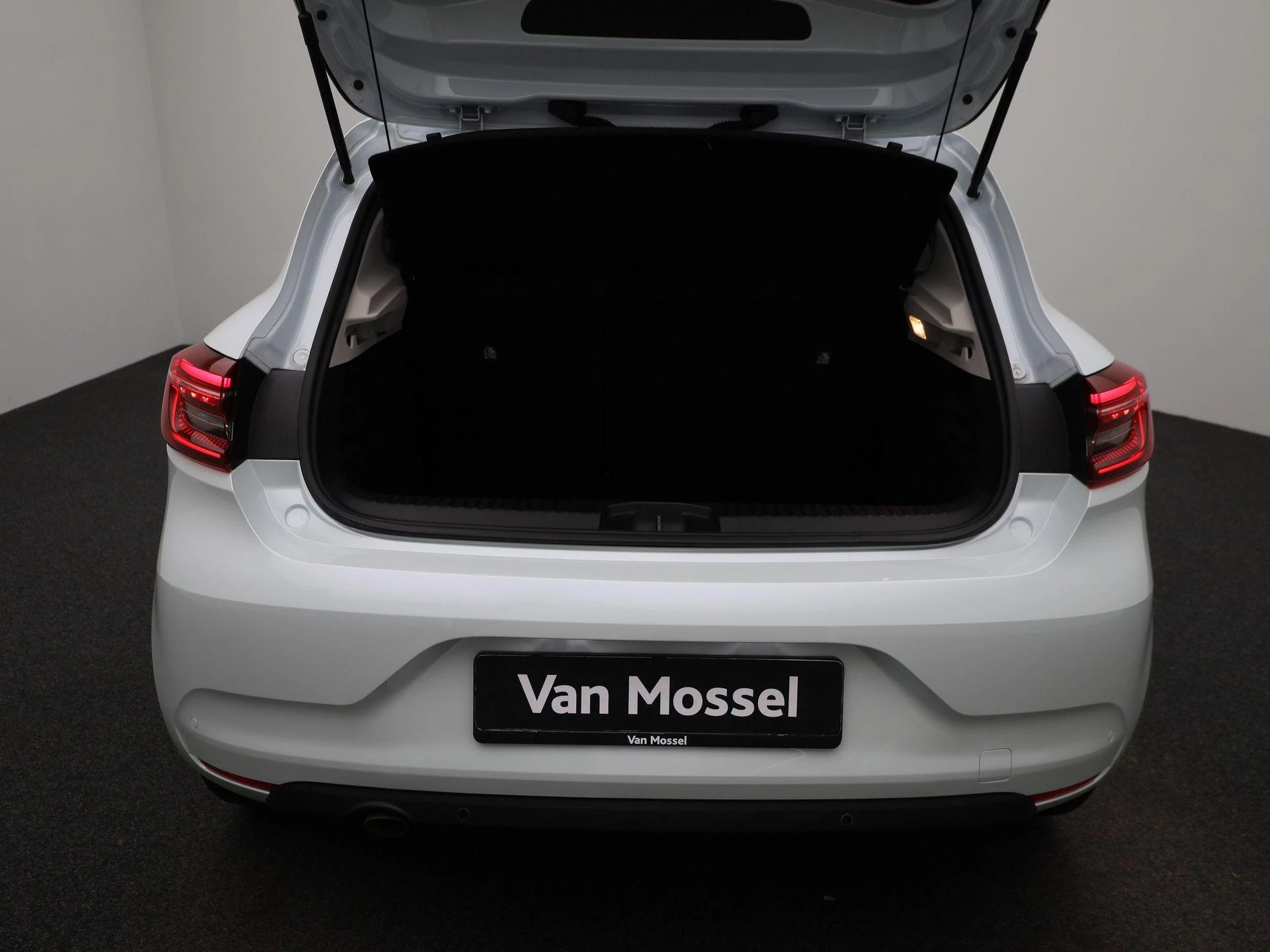 Renault-Clio-image-11