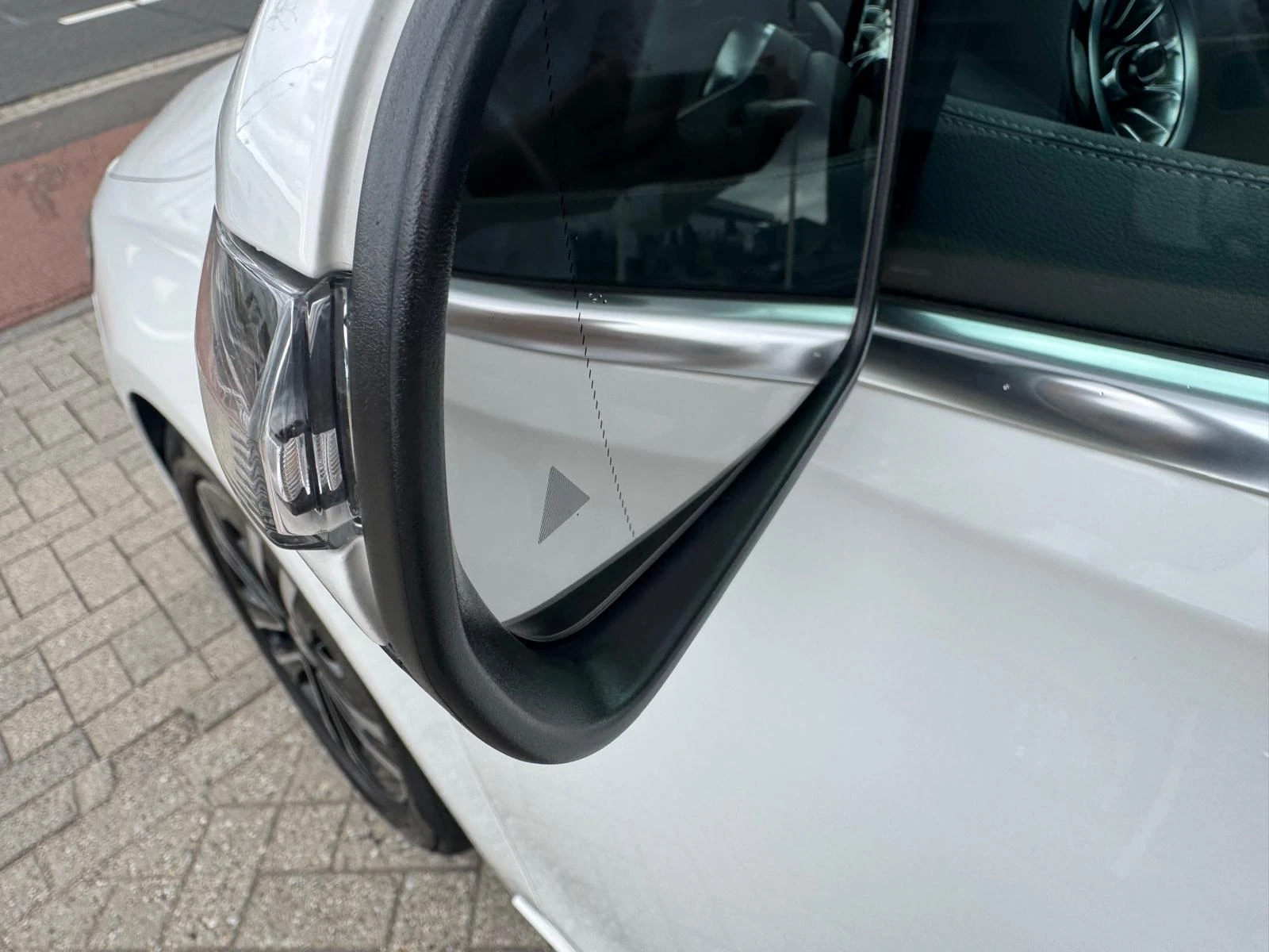 Mercedes-Benz-B-Klasse-image-7