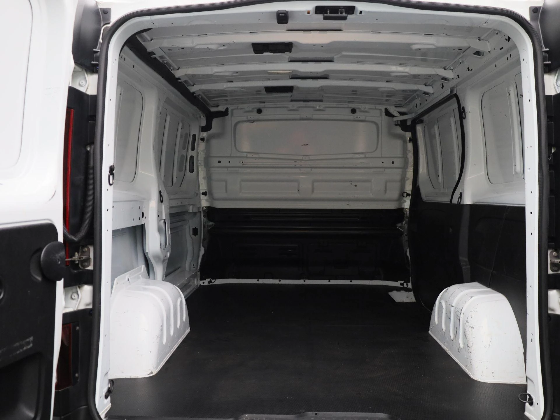 Renault-Trafic-image-16