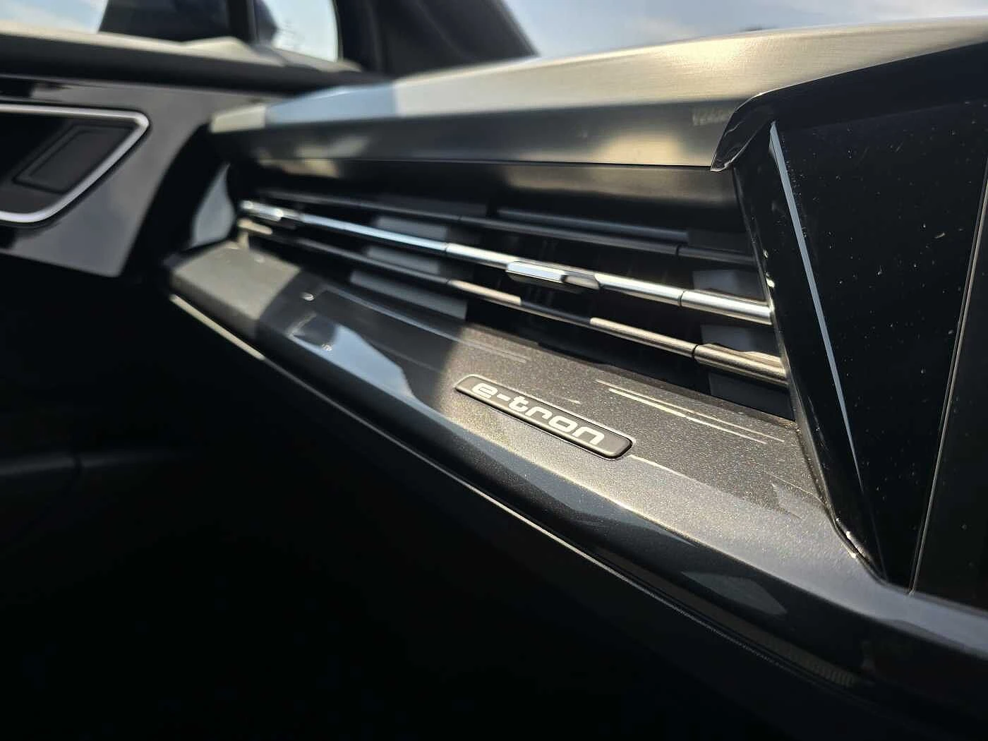 Audi-Q4 Sportback e-tron-image-23