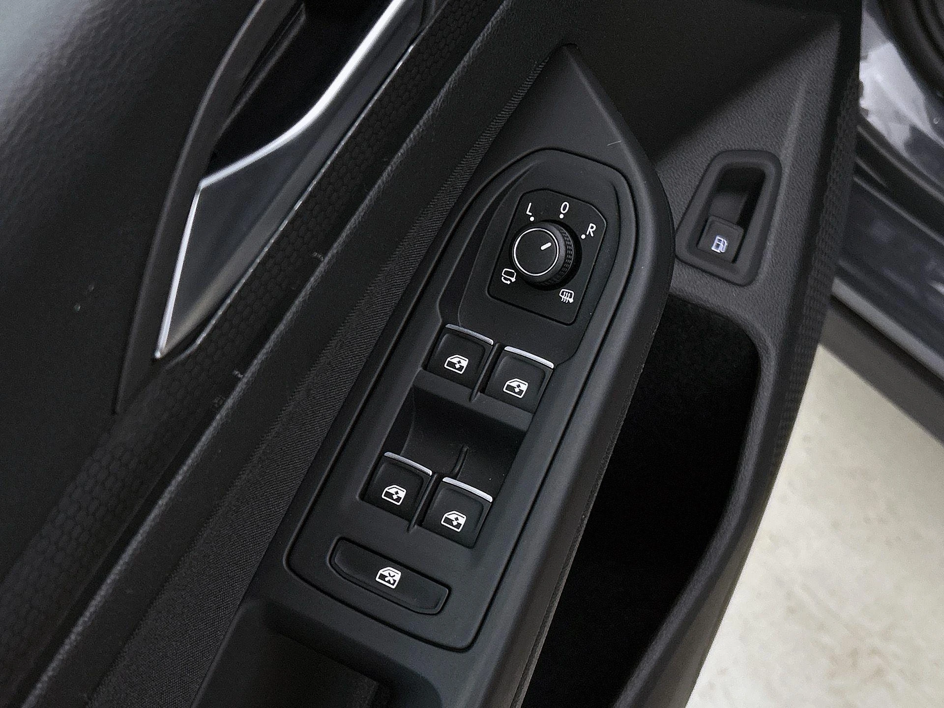 Volkswagen-Golf-image-22