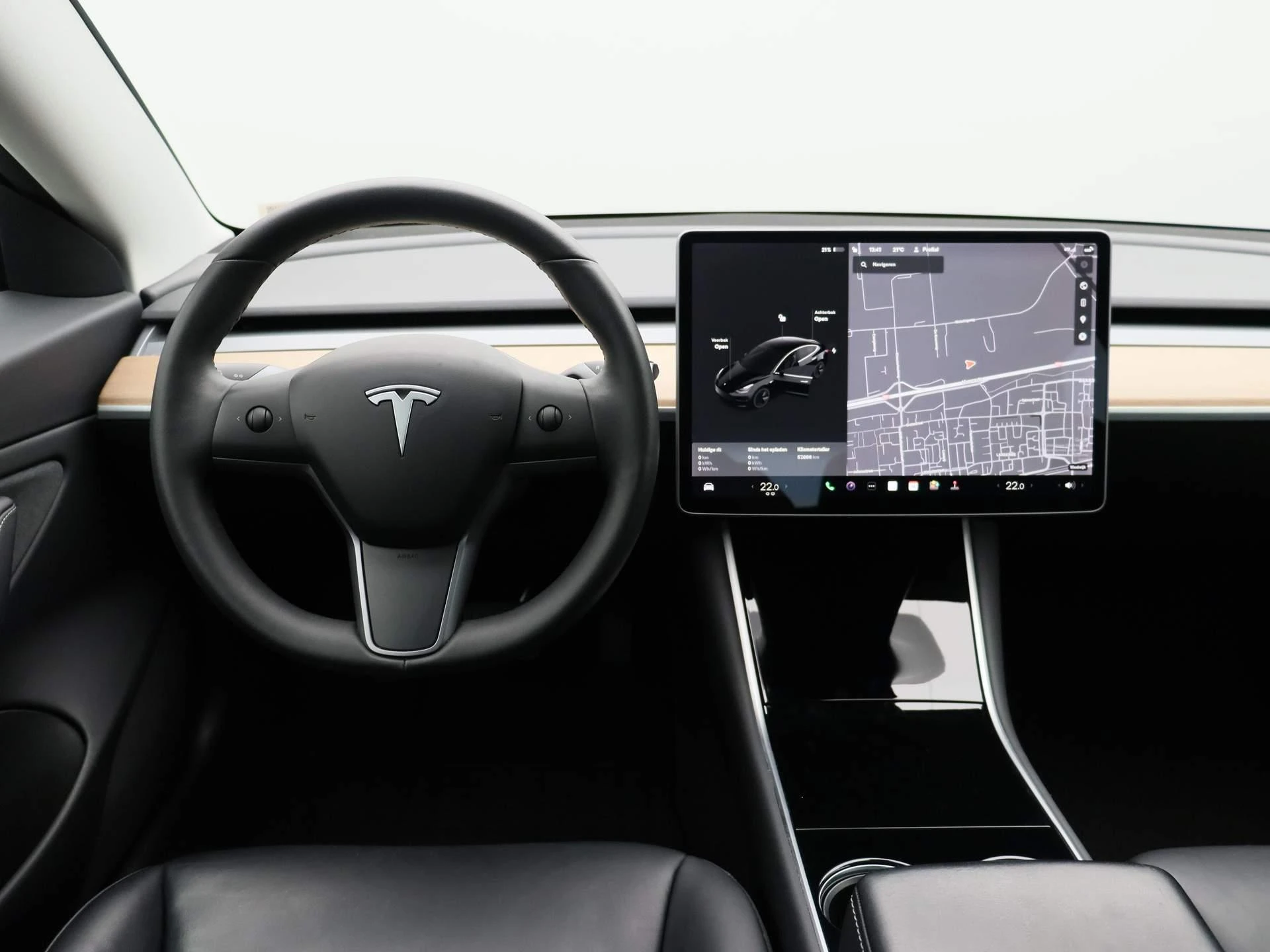 Tesla-Model 3-image-6