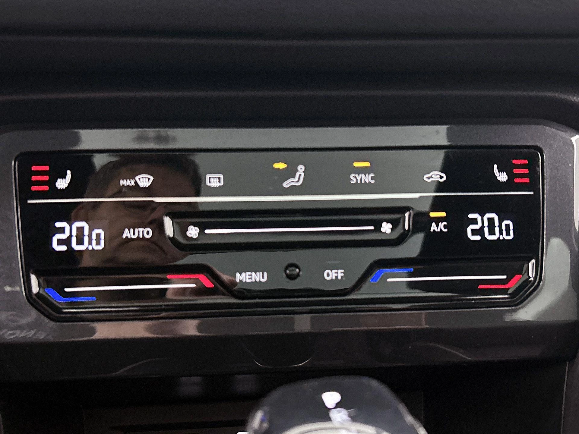 Volkswagen-Tiguan-image-22