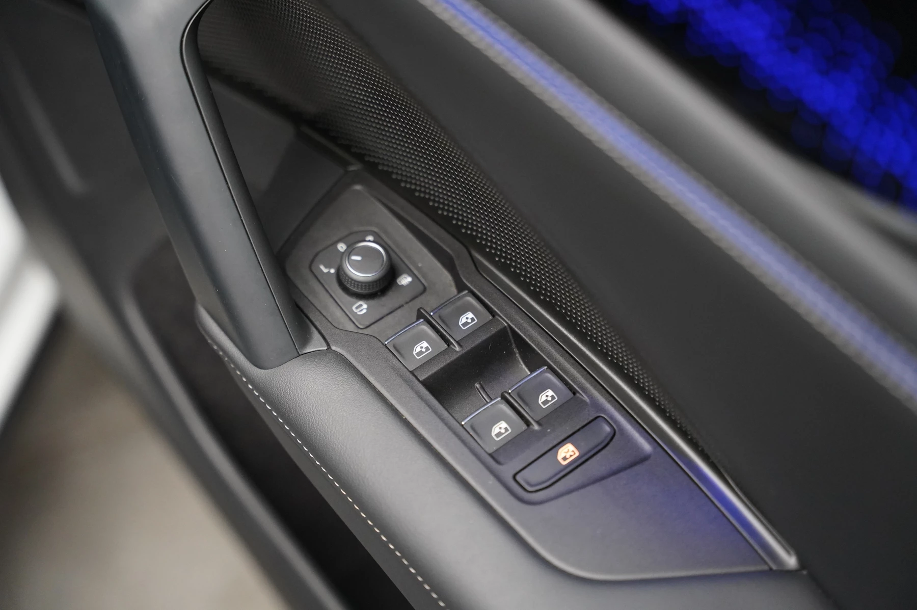Volkswagen-Tiguan-image-19