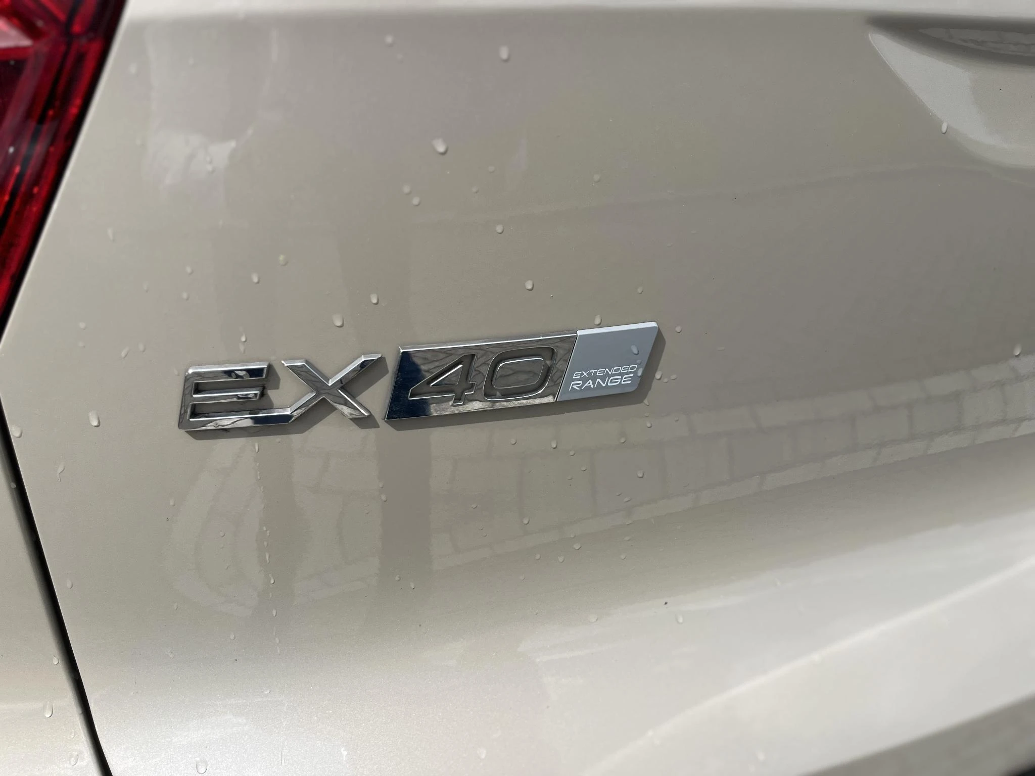 Volvo-EX40-image-9