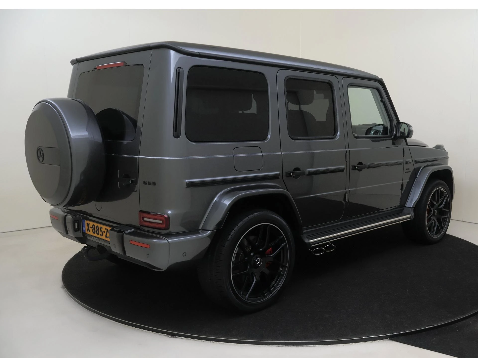 Mercedes-Benz-G-Klasse-image-1