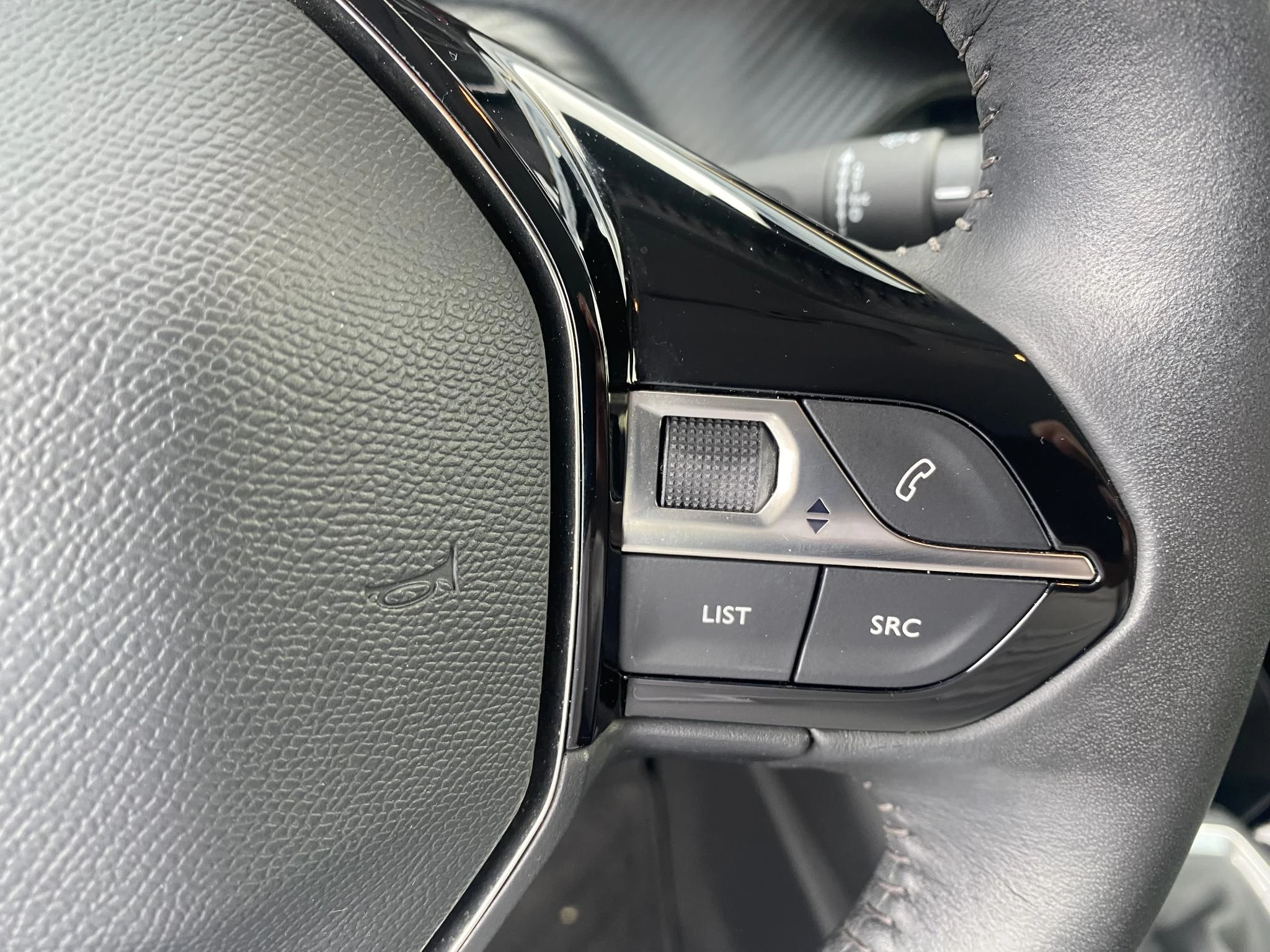 Peugeot-208-image-14