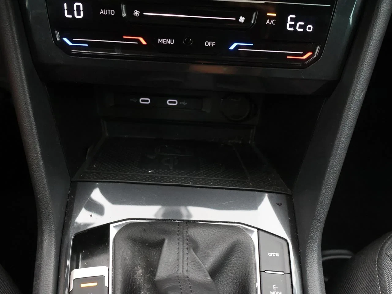 Volkswagen Tiguan eHybrid (PHEV) Tiguan PHEV eHybrid 1.4Life 245PK *AUTOMAAT*CAMERA*VIRTUAL COCKPIT*PDC*ACC*APP-CONNECT*...*