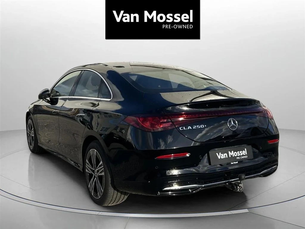 Mercedes-Benz-CLA-image-5