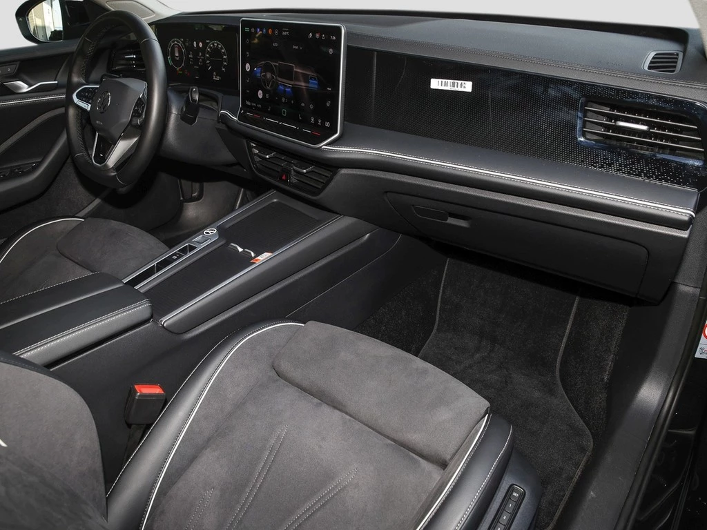 Volkswagen Passat Variant 1.5eTSI DSG Business AHK/Navi/RFK