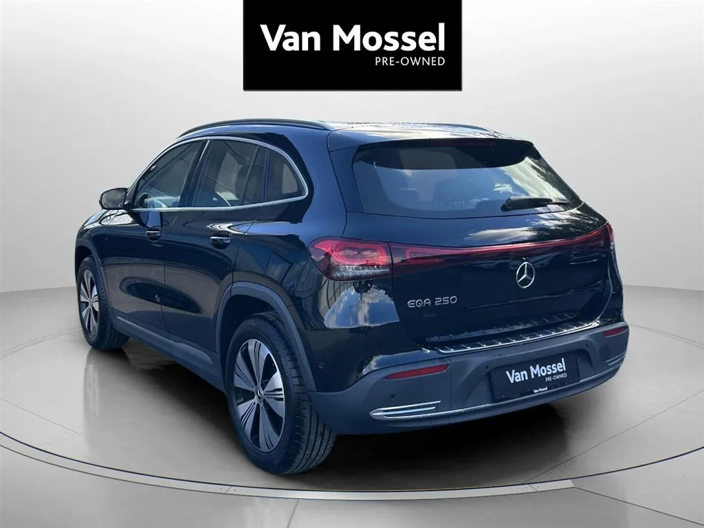 Mercedes-Benz-EQA-image-6