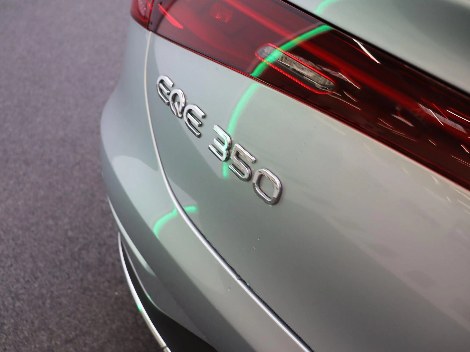 Mercedes-Benz-EQE-image-7