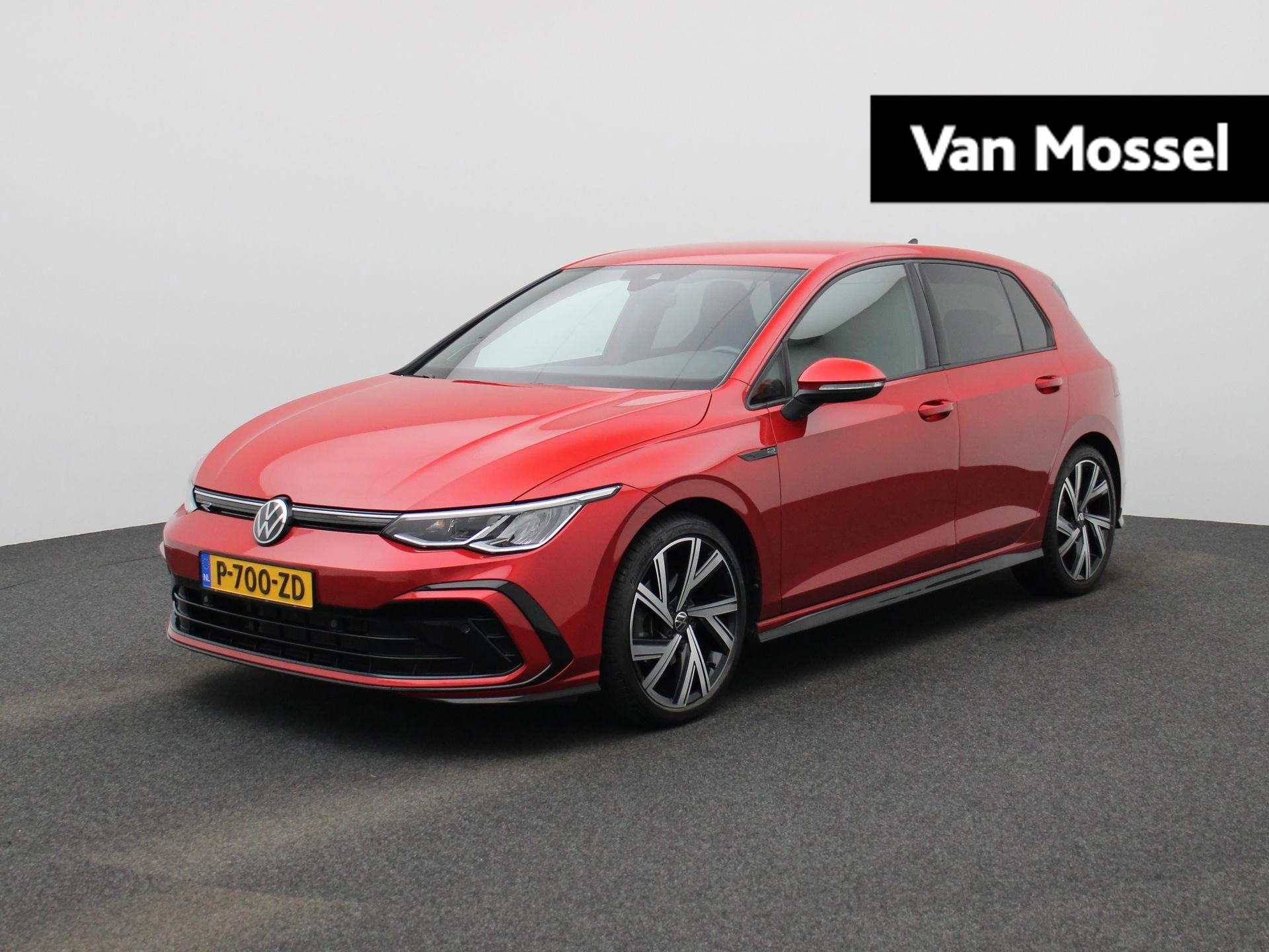 Volkswagen-Golf-image-0
