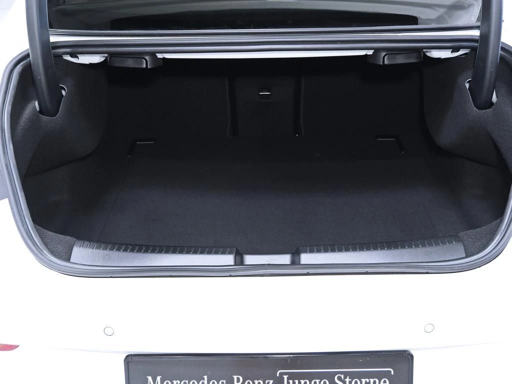 Mercedes-Benz-CLA 200-image-15