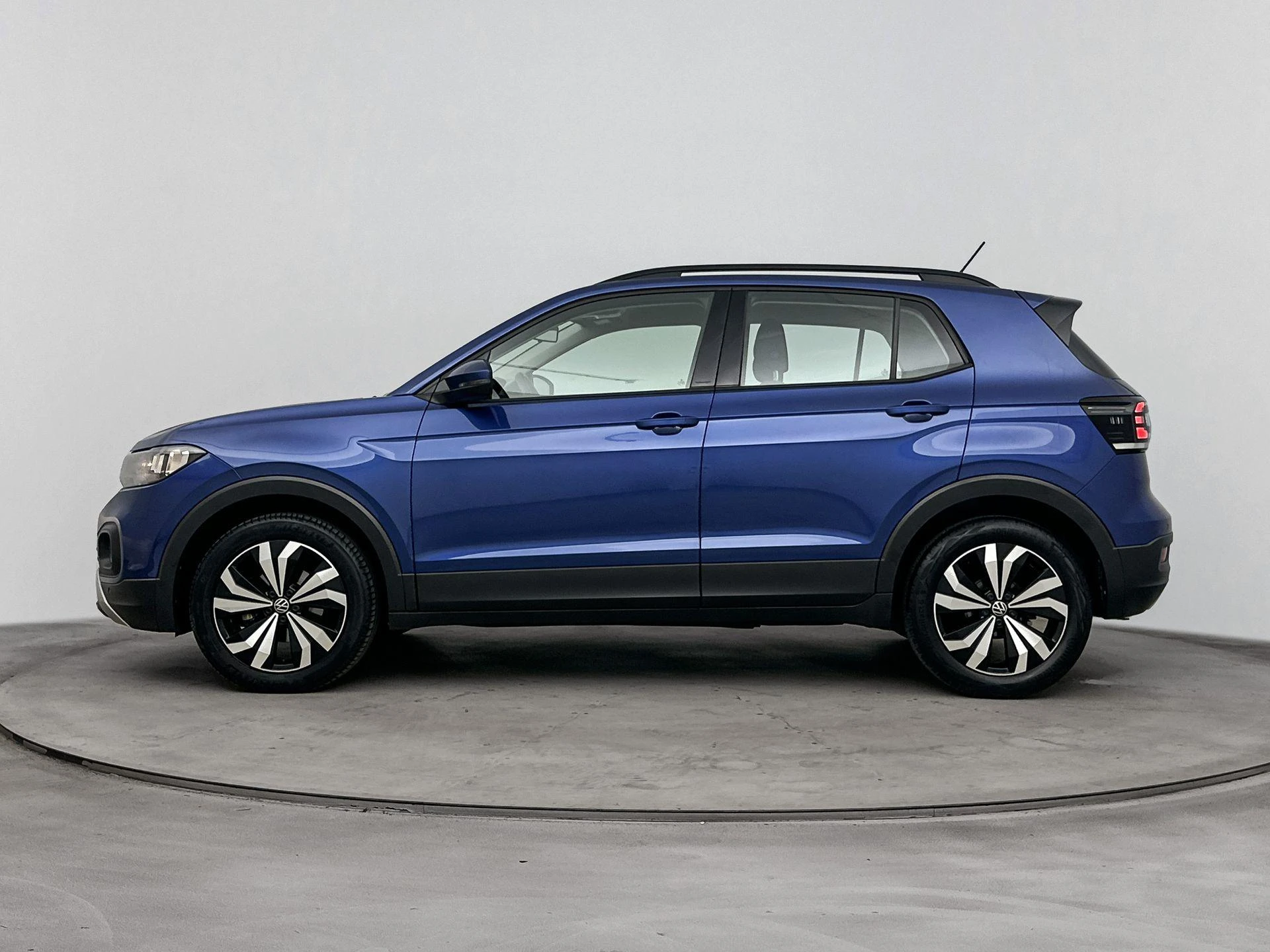 Volkswagen-T-Cross-image-1