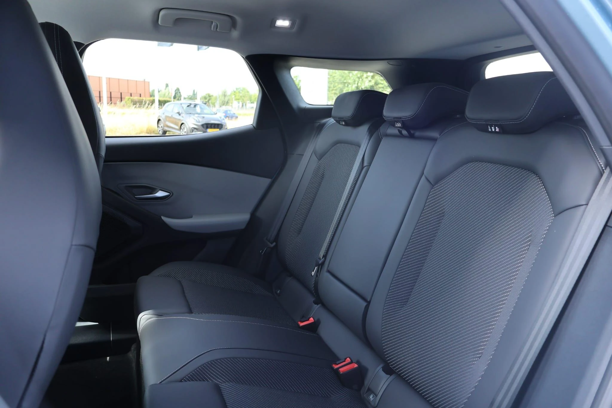 Ford-Explorer-image-13
